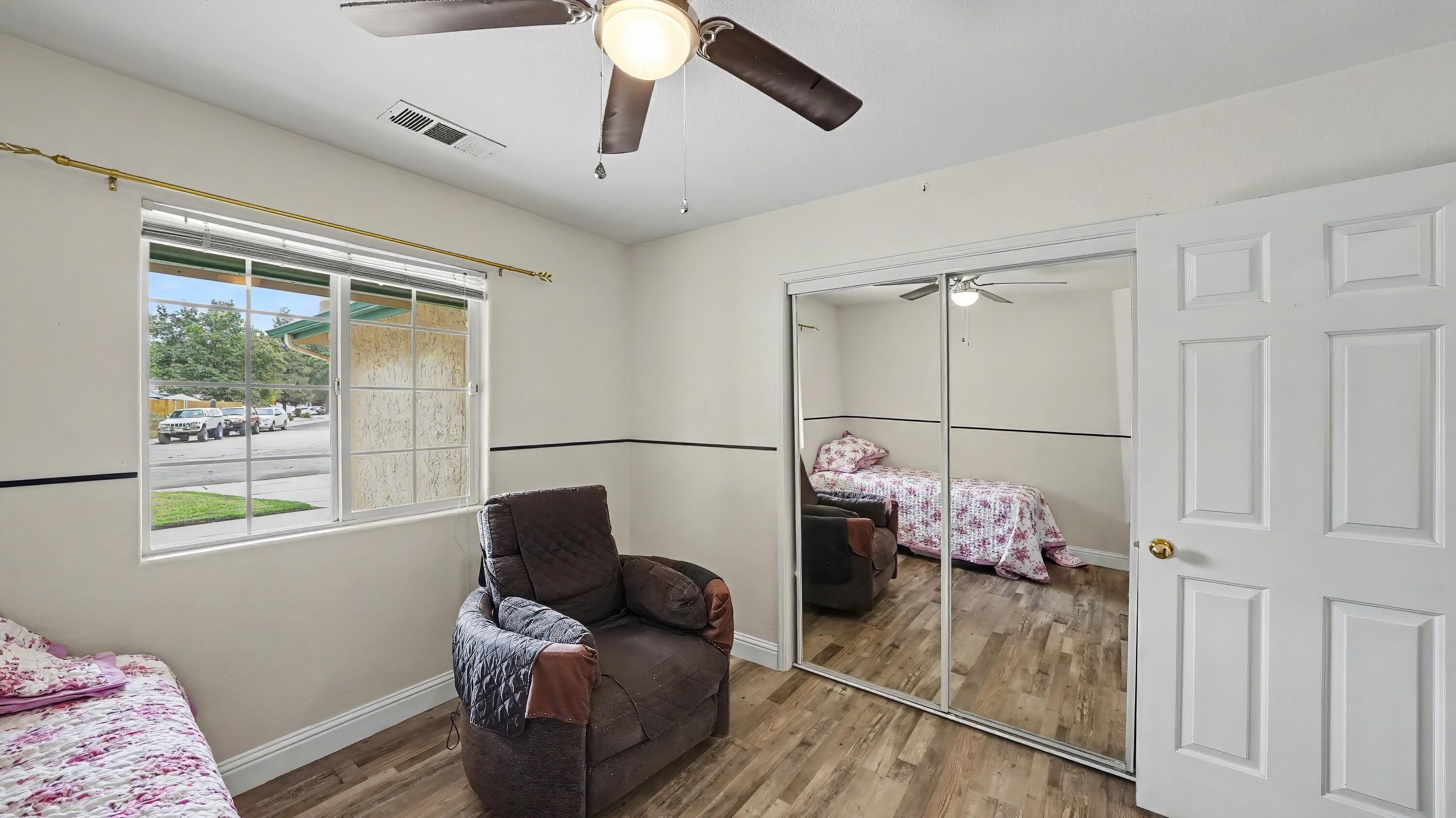 250 W Loyola Ave, Visalia, CA 93277