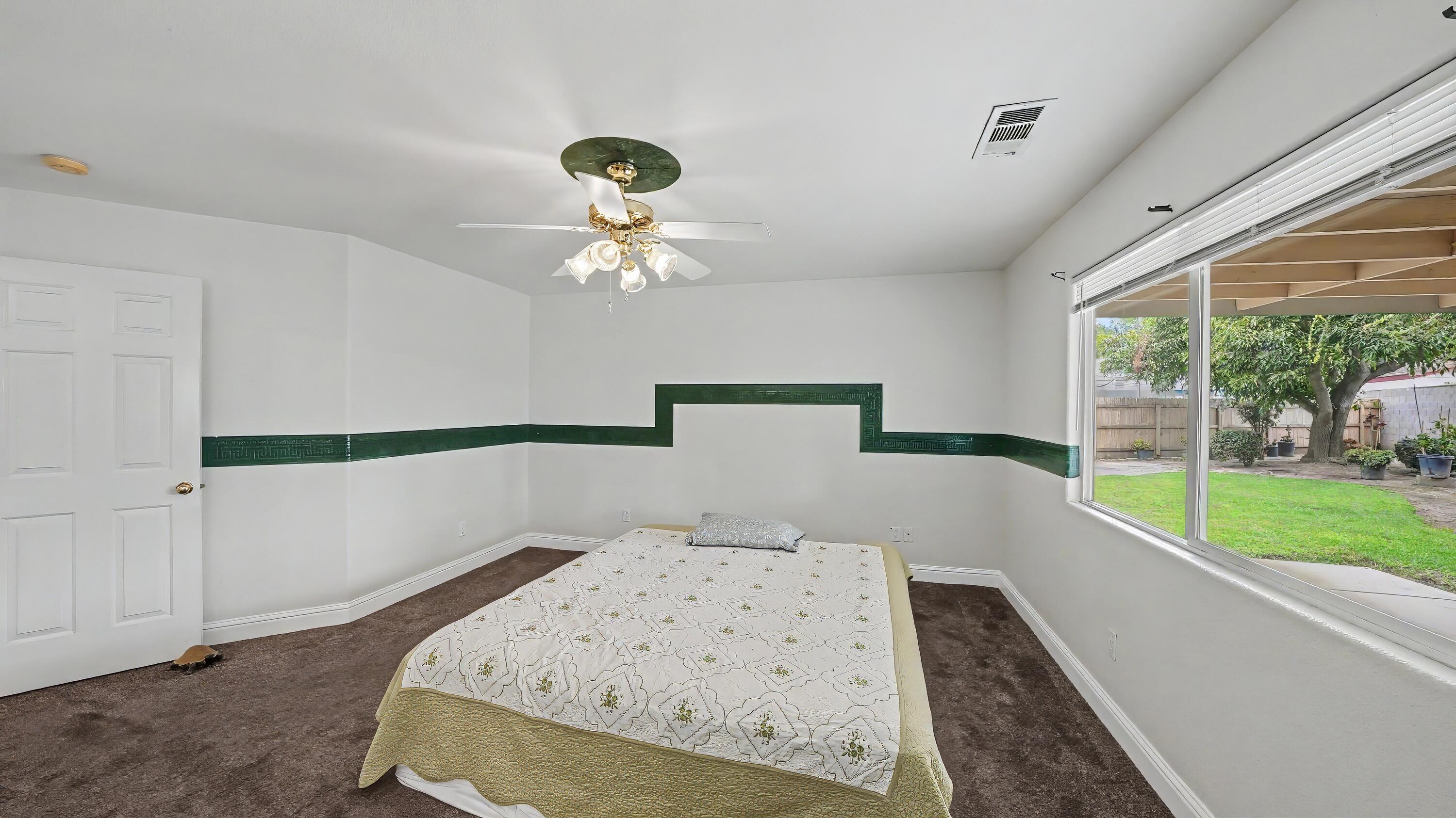 250 W Loyola Ave, Visalia, CA 93277