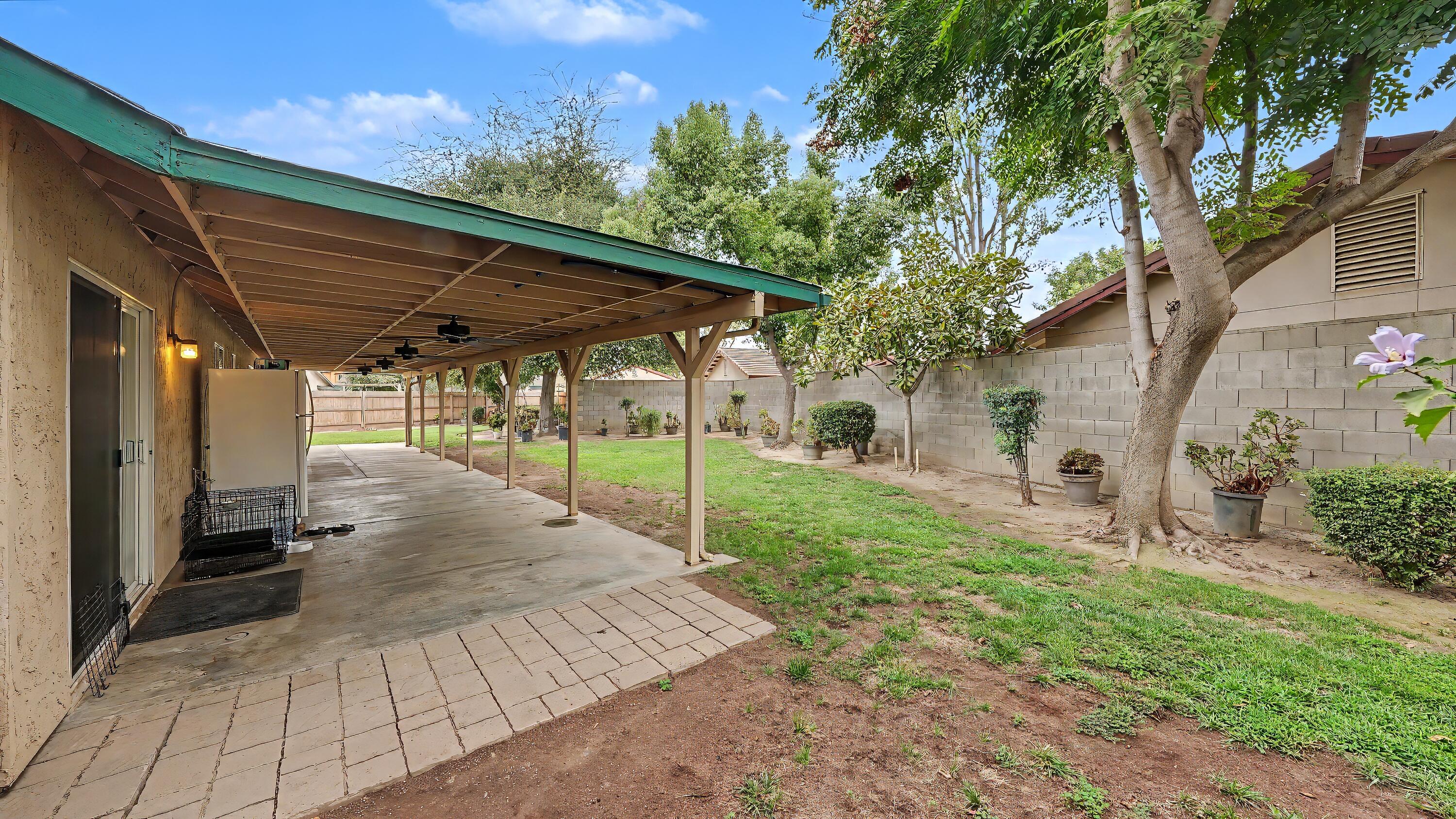 250 W Loyola Ave, Visalia, CA 93277