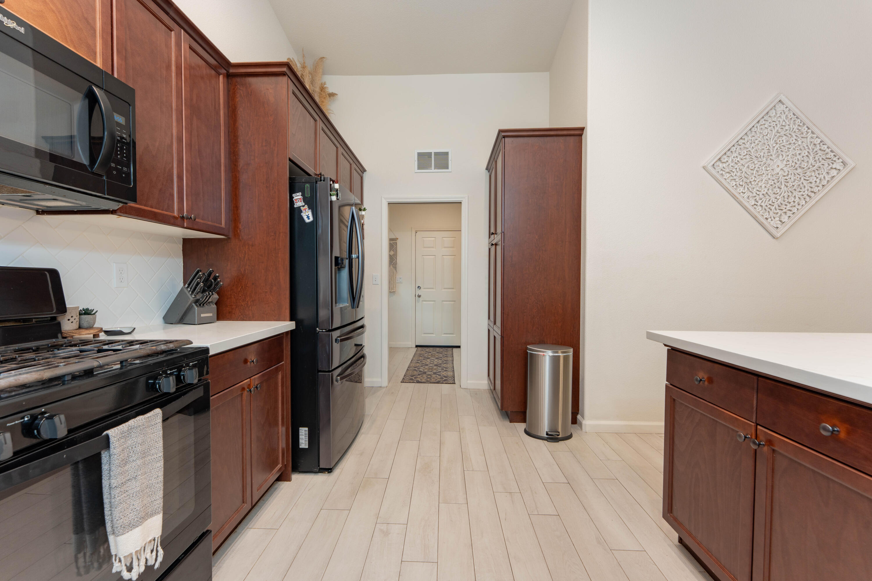 1797 W Date Ave, Porterville, CA 93257