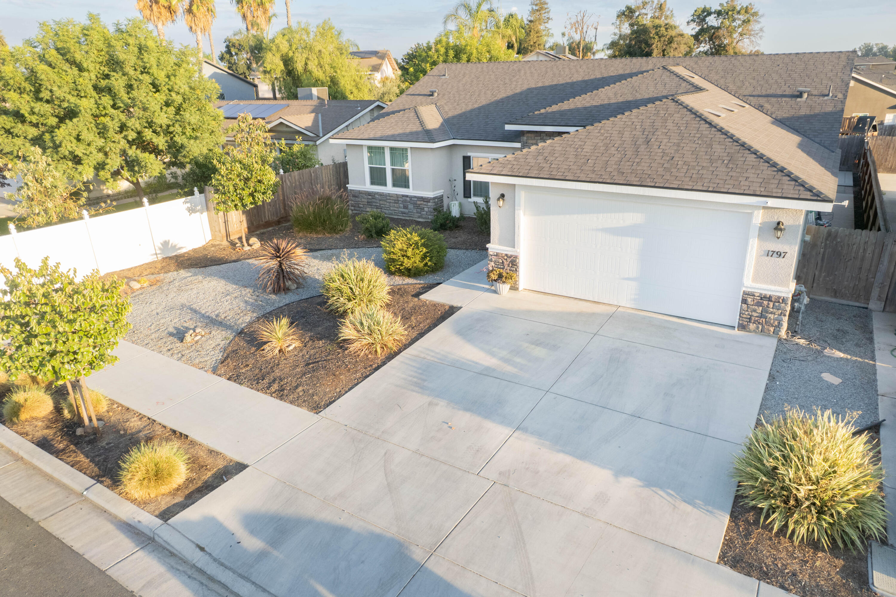 1797 W Date Ave, Porterville, CA 93257