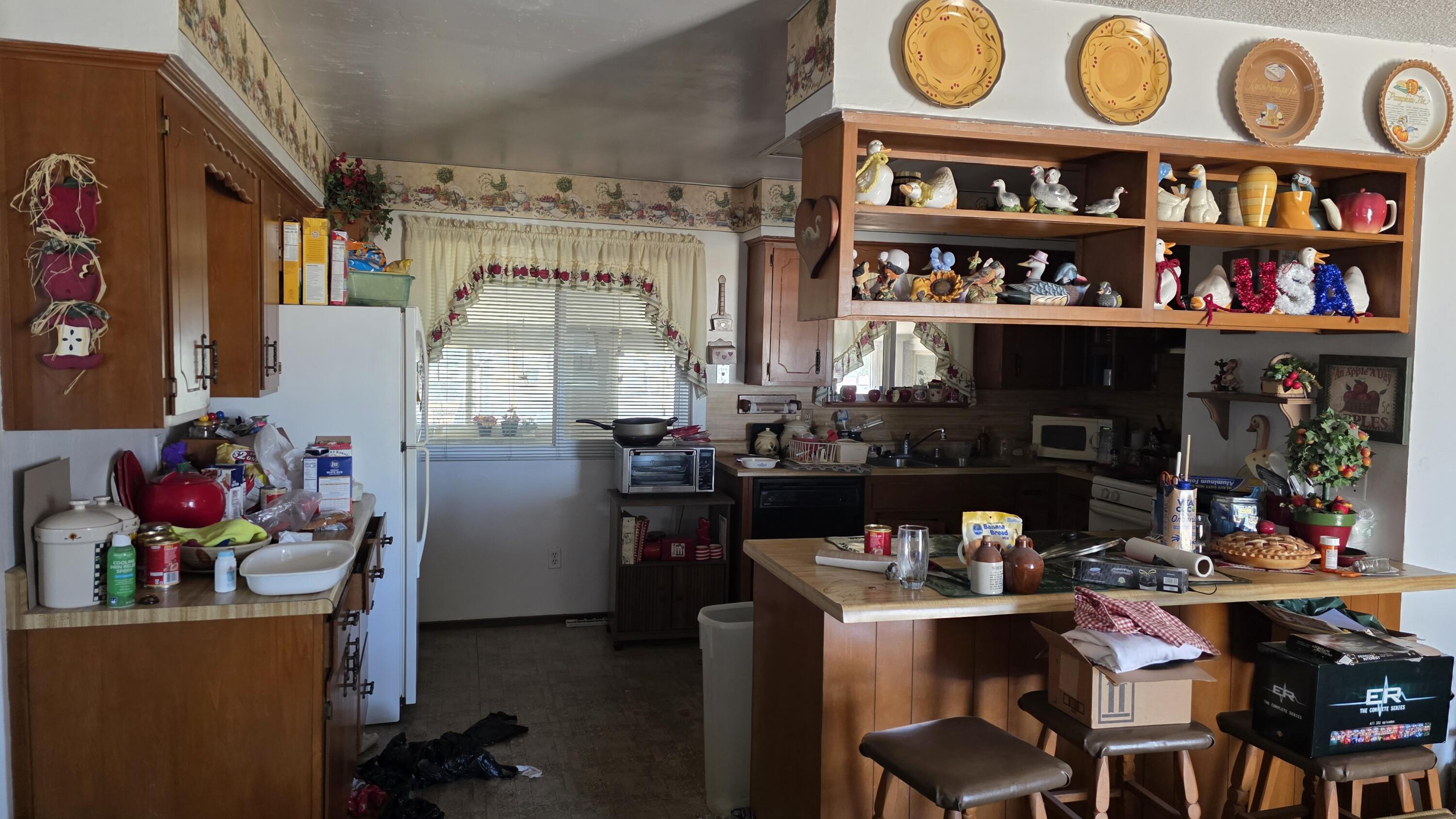 631 E Costner St, Farmersville, CA 93223