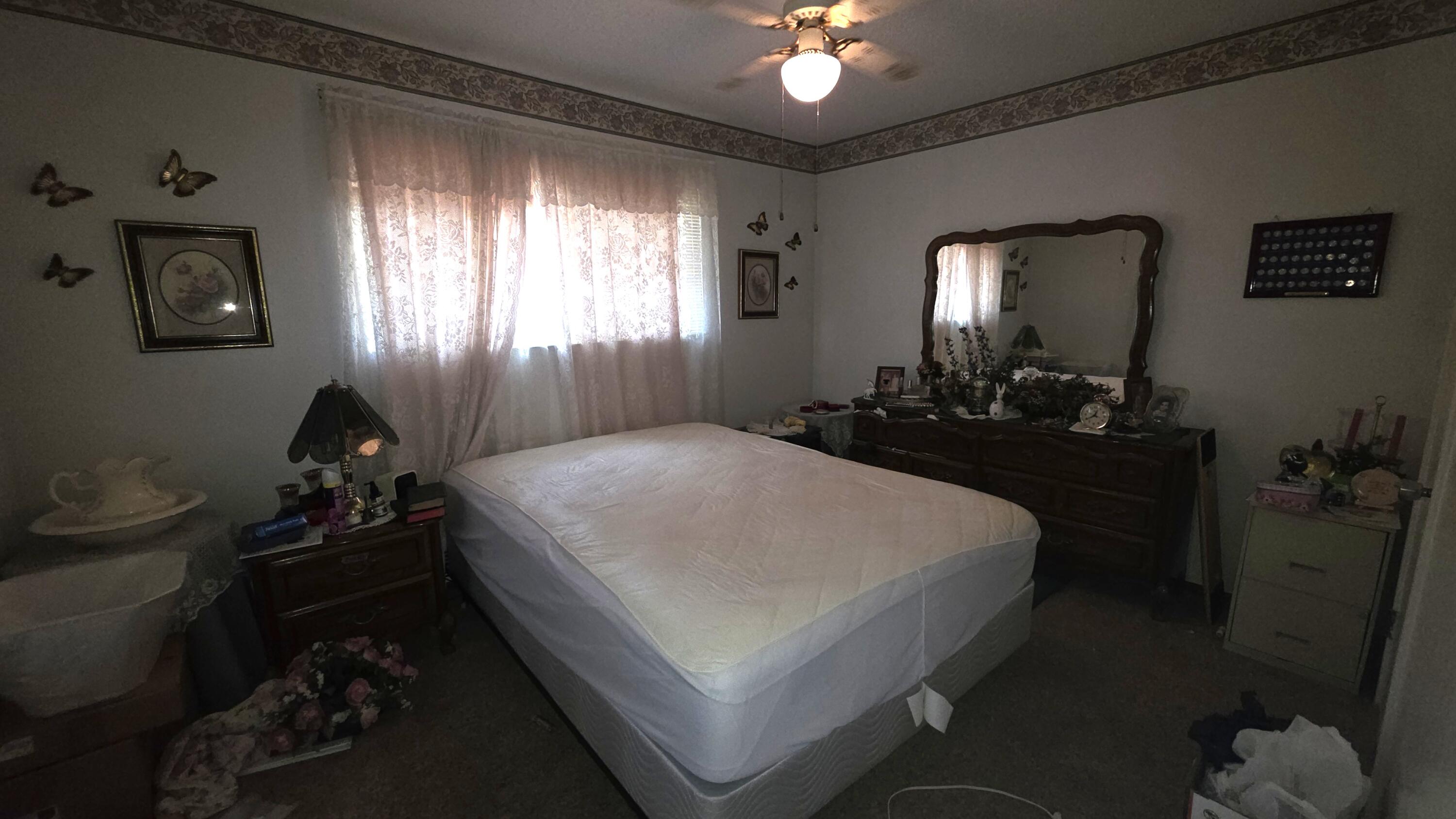 631 E Costner St, Farmersville, CA 93223