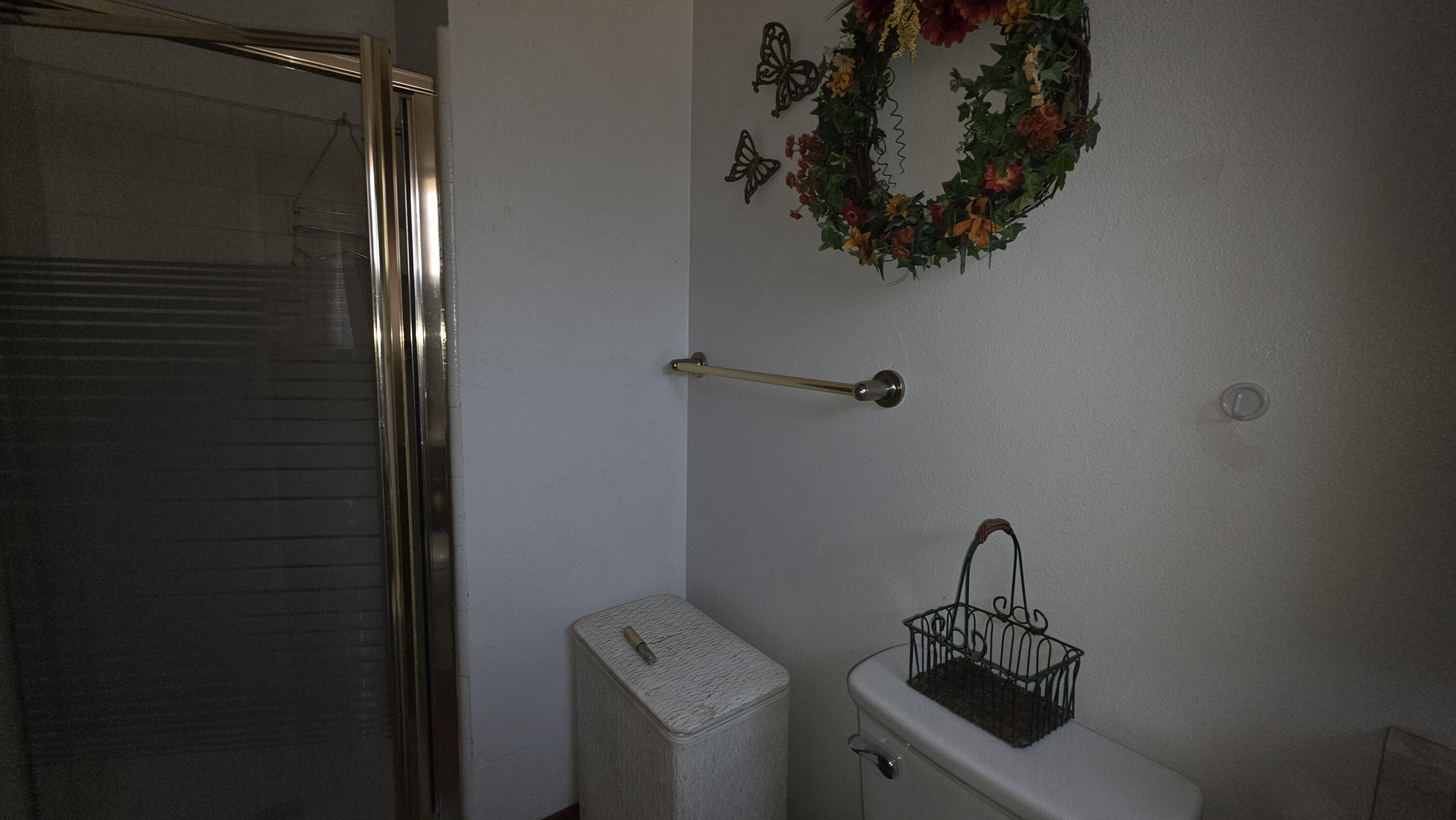631 E Costner St, Farmersville, CA 93223
