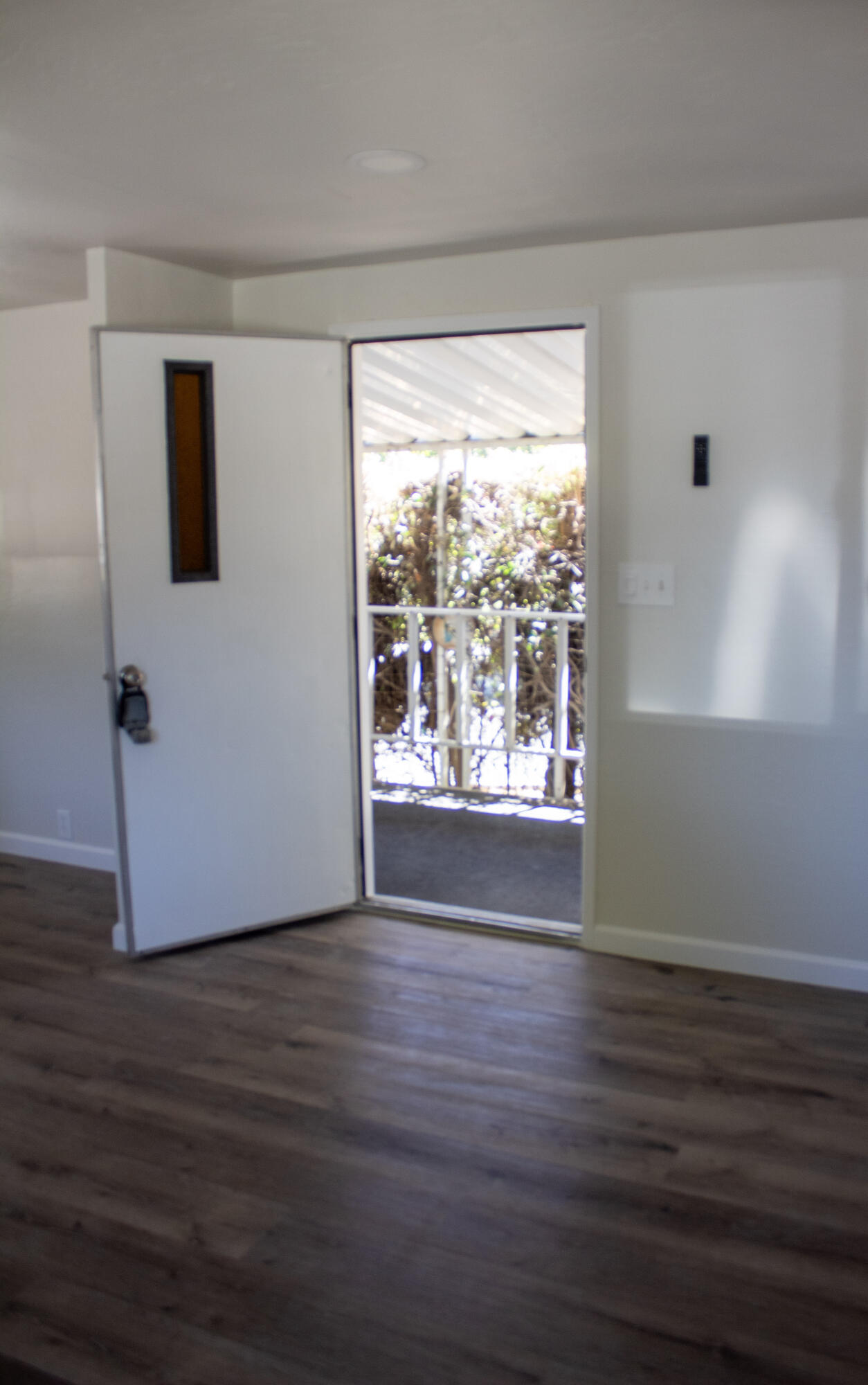 820 S Chinowth St #12, Visalia, CA 93277