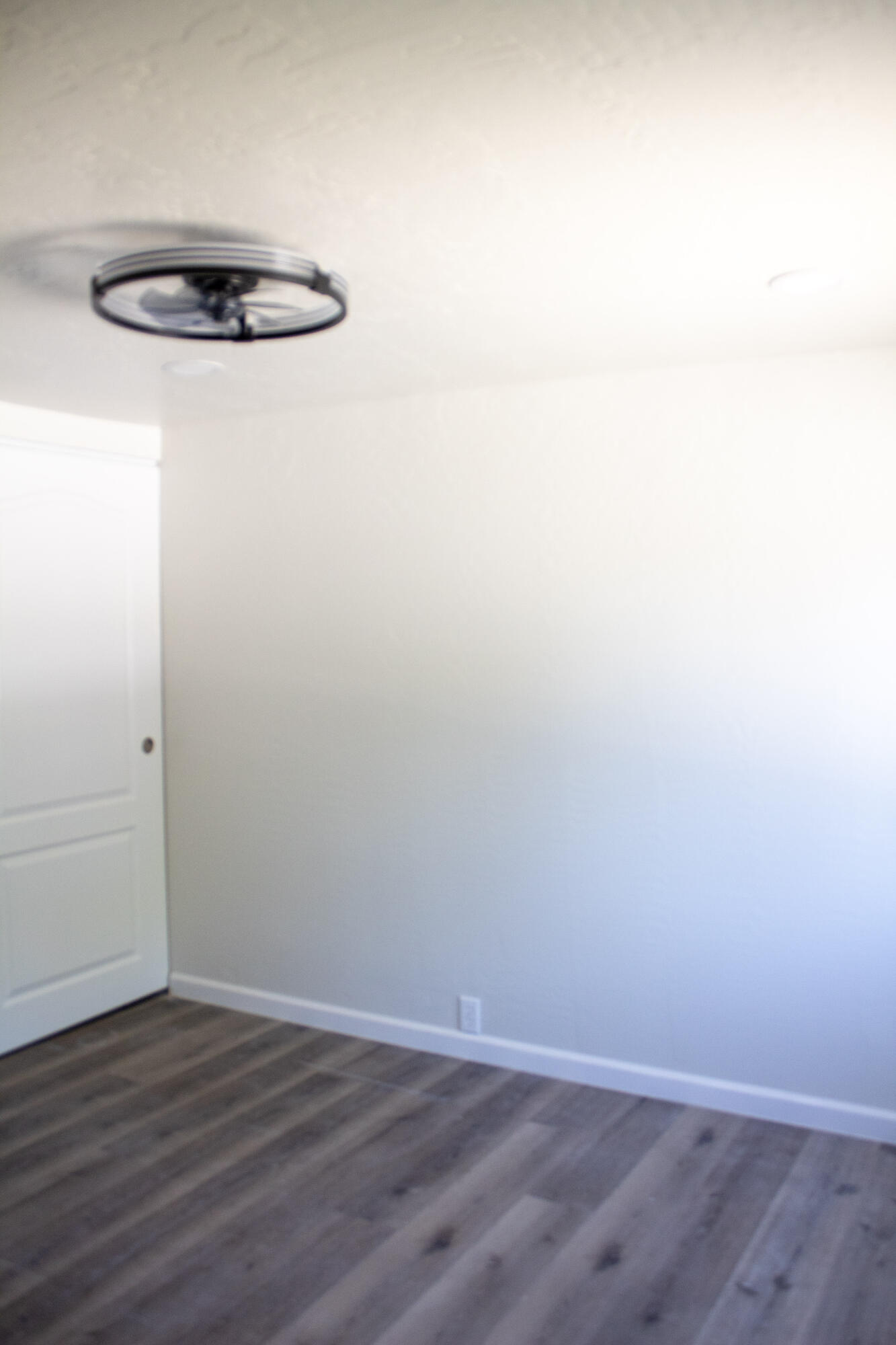 820 S Chinowth St #12, Visalia, CA 93277