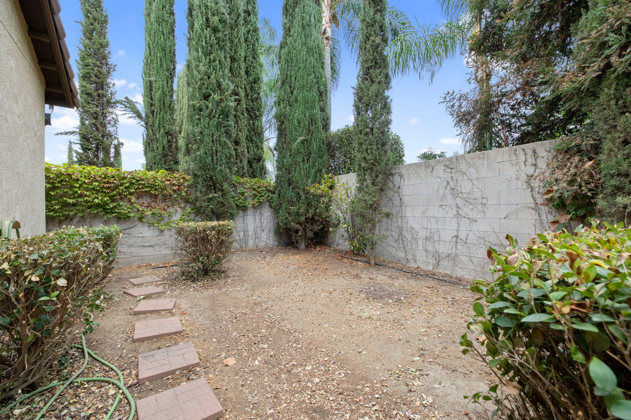 1558 N Pisa St, Visalia, CA 93291