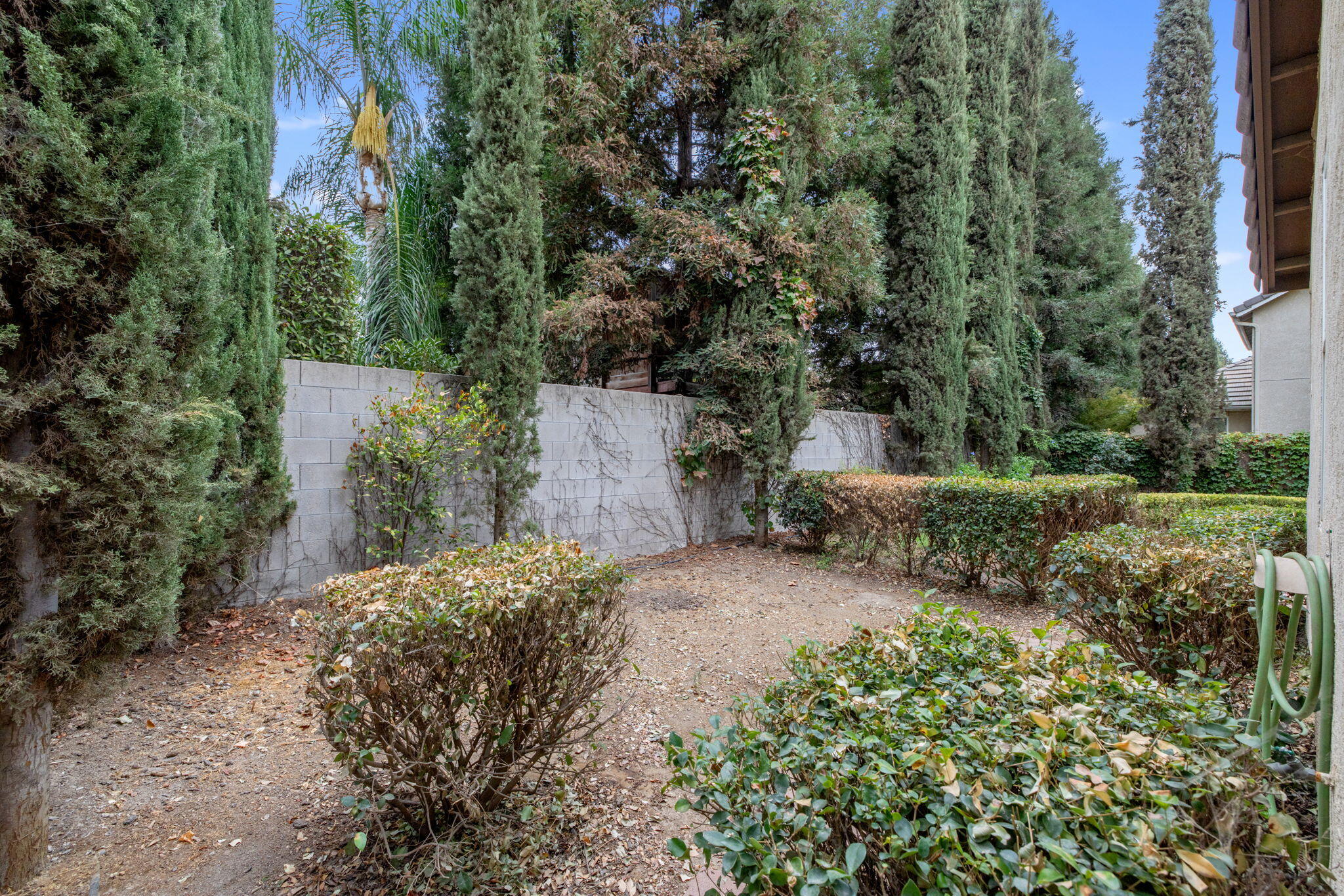 1558 N Pisa St, Visalia, CA 93291