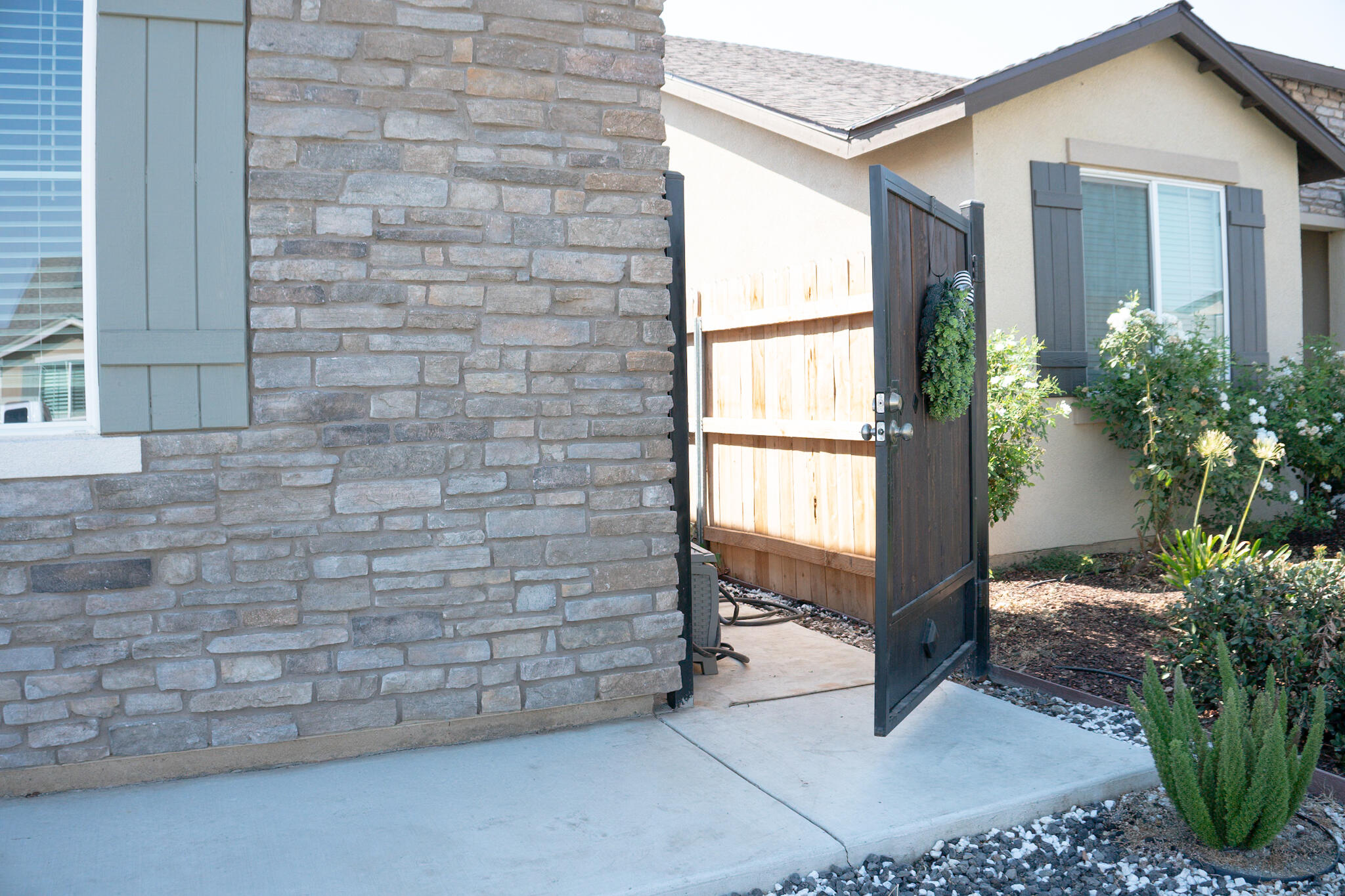 3479 Lennox St, Tulare, CA 93274