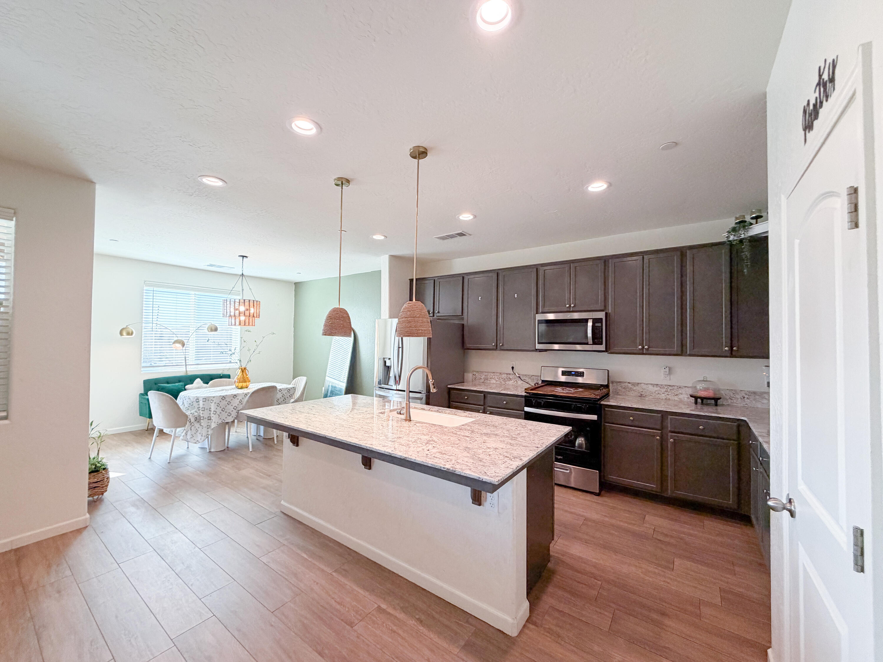 3479 Lennox St, Tulare, CA 93274