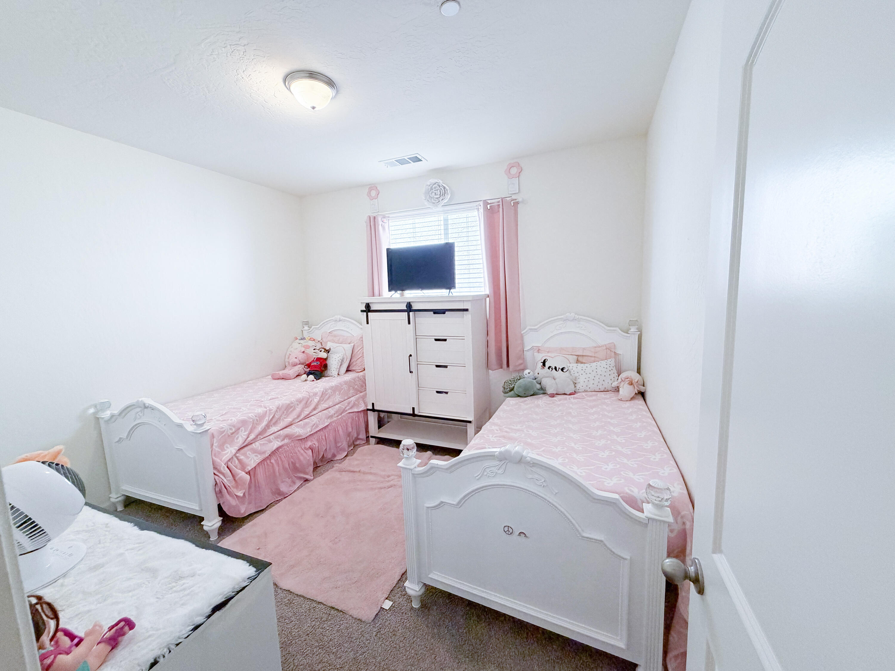 3479 Lennox St, Tulare, CA 93274
