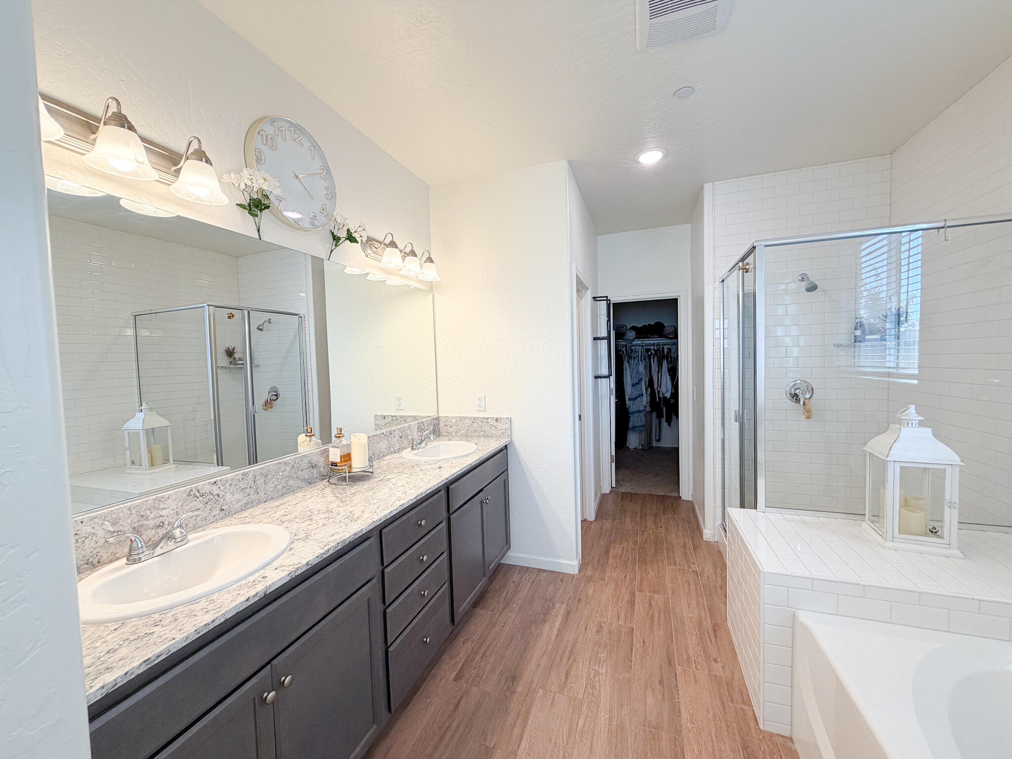 3479 Lennox St, Tulare, CA 93274