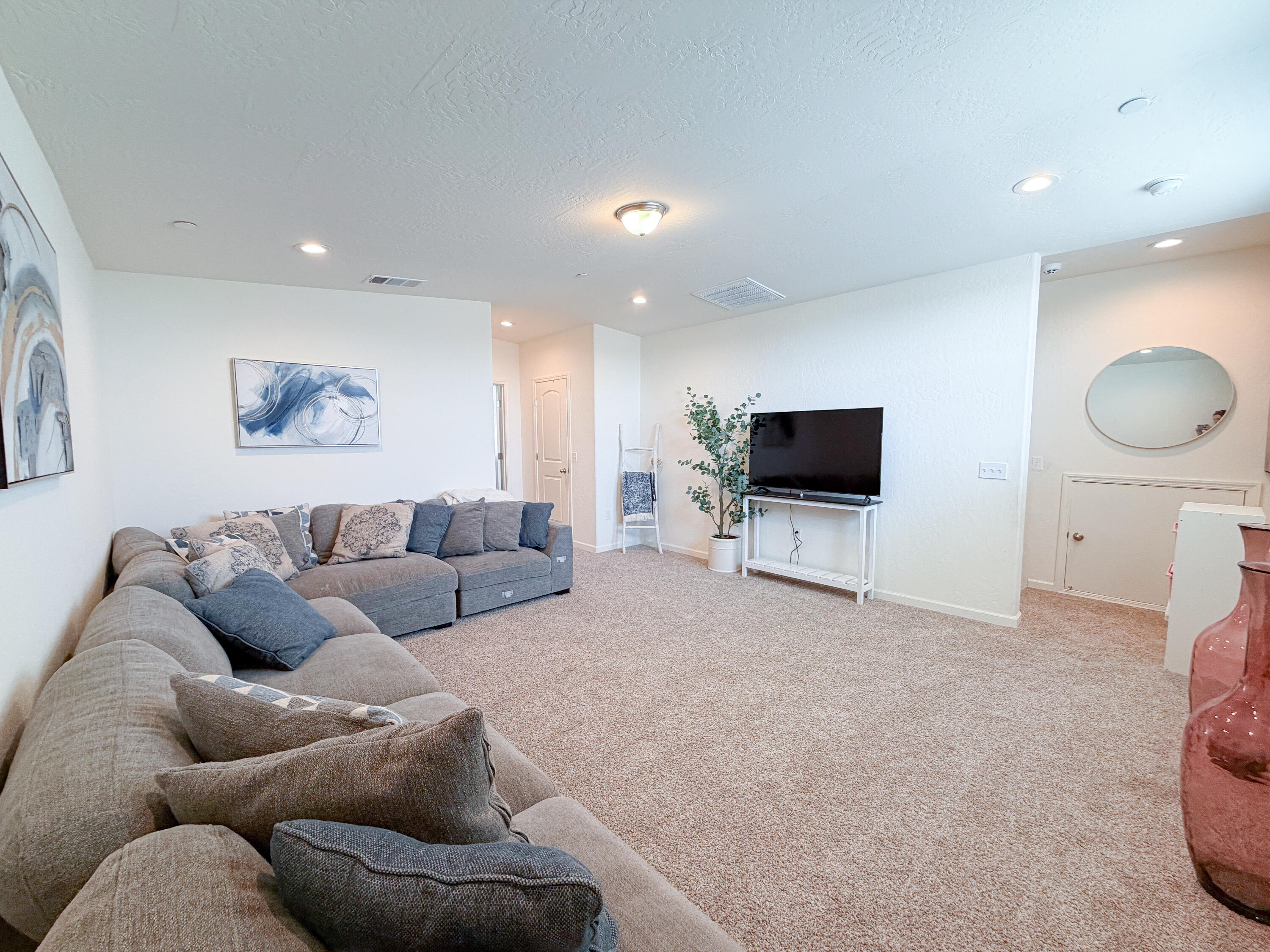 3479 Lennox St, Tulare, CA 93274