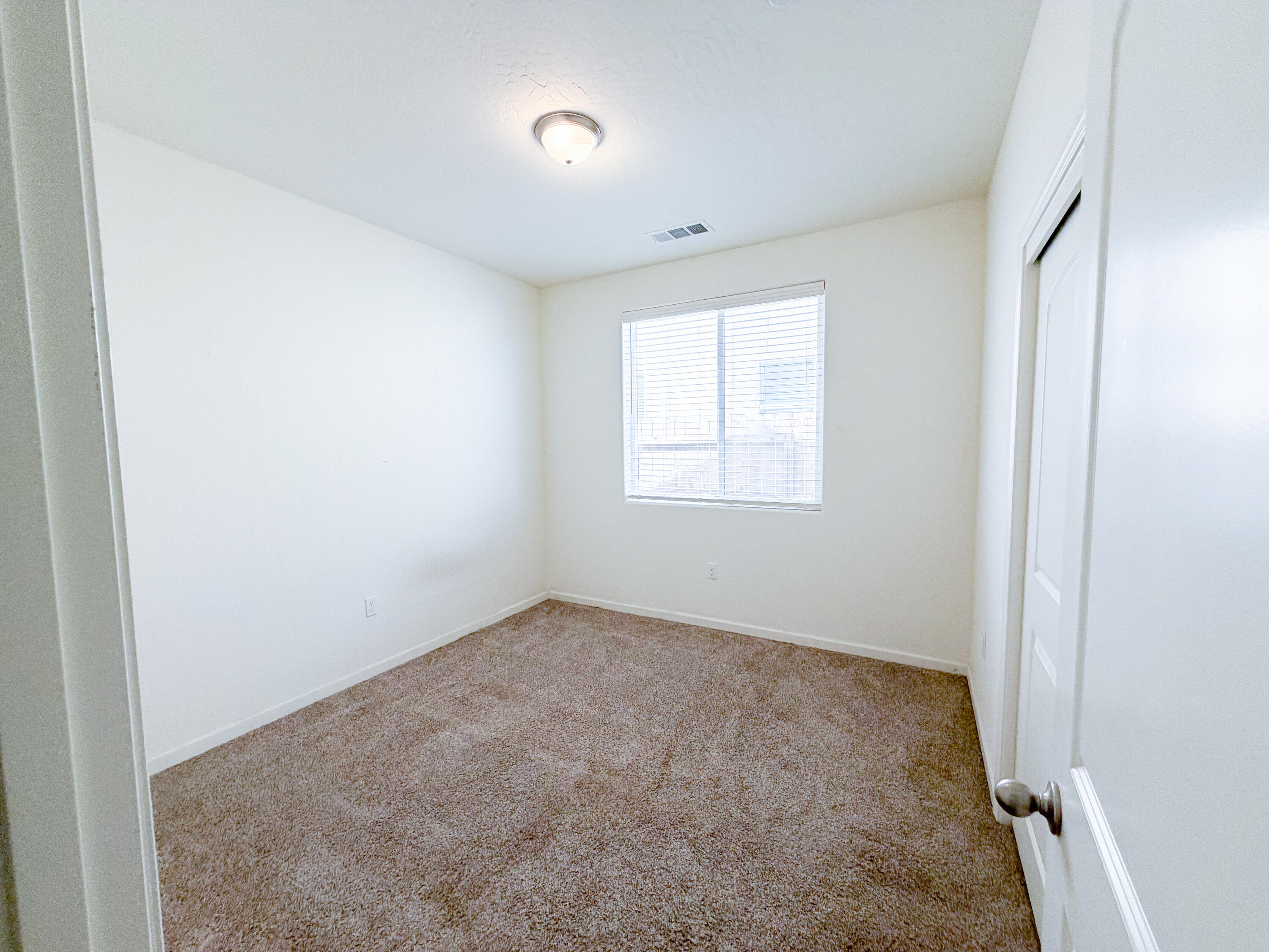 3479 Lennox St, Tulare, CA 93274