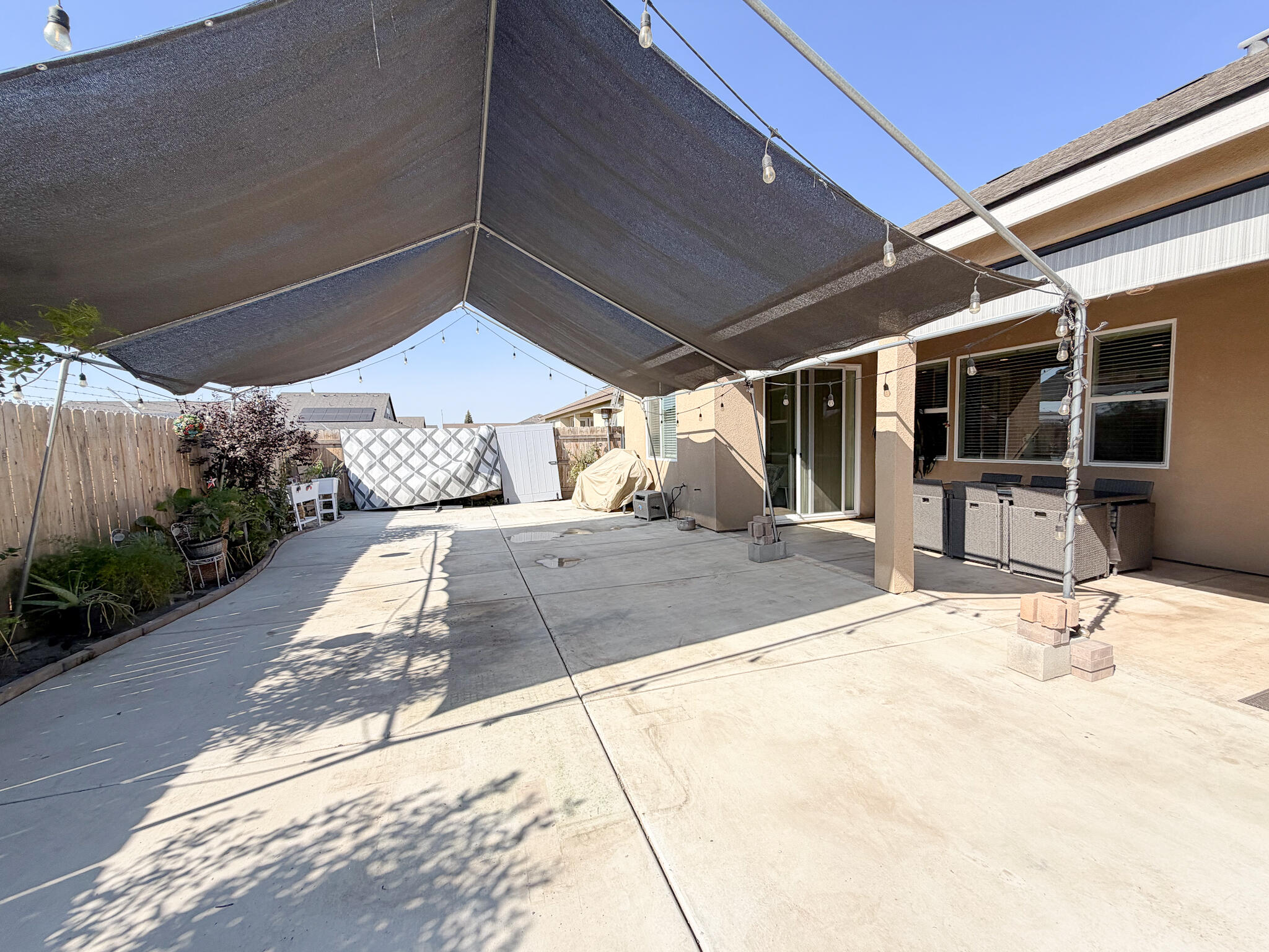 3479 Lennox St, Tulare, CA 93274