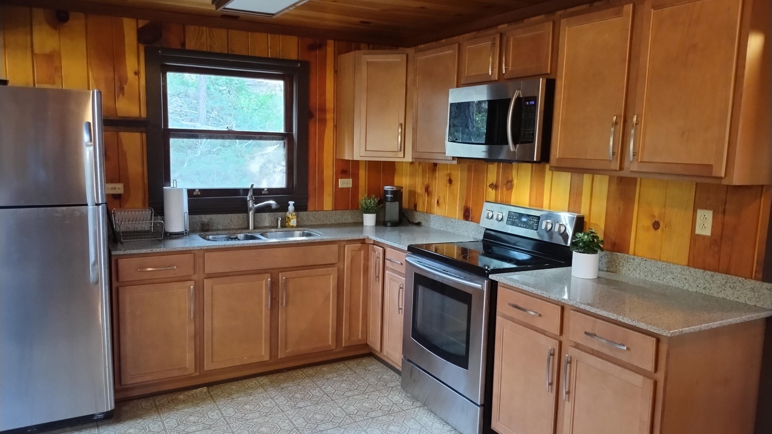 51837 Cedar Rd, Cedar Slope, CA 93265