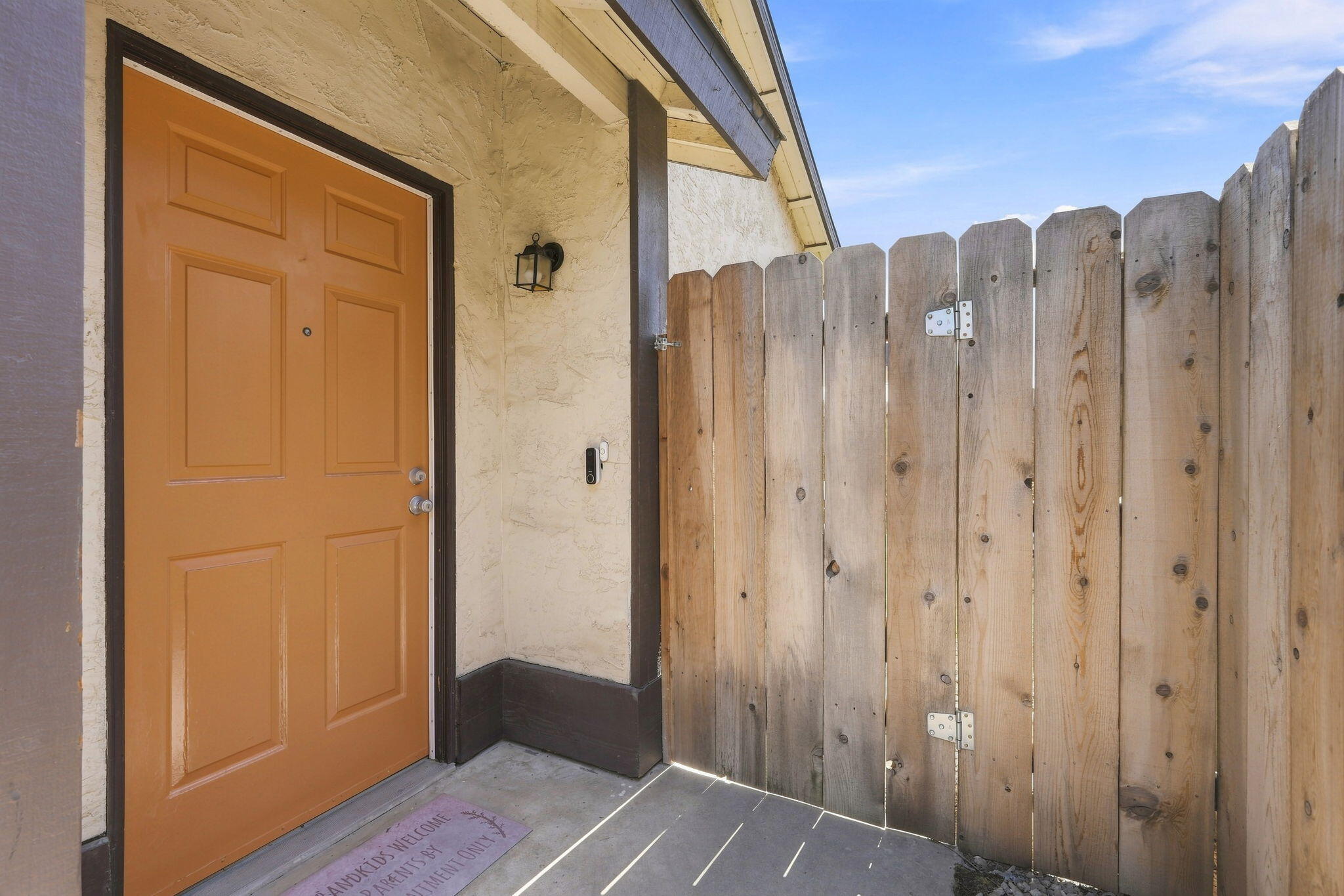 1143 E Ferguson Ave, Visalia, CA 93292