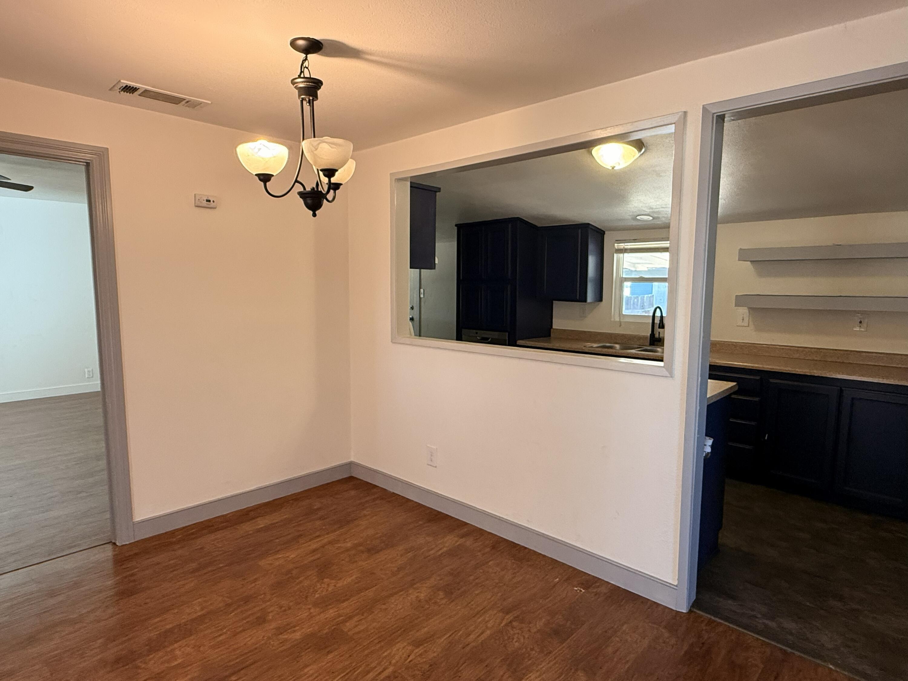 103 E Firebaugh Ave, Exeter, CA 93221