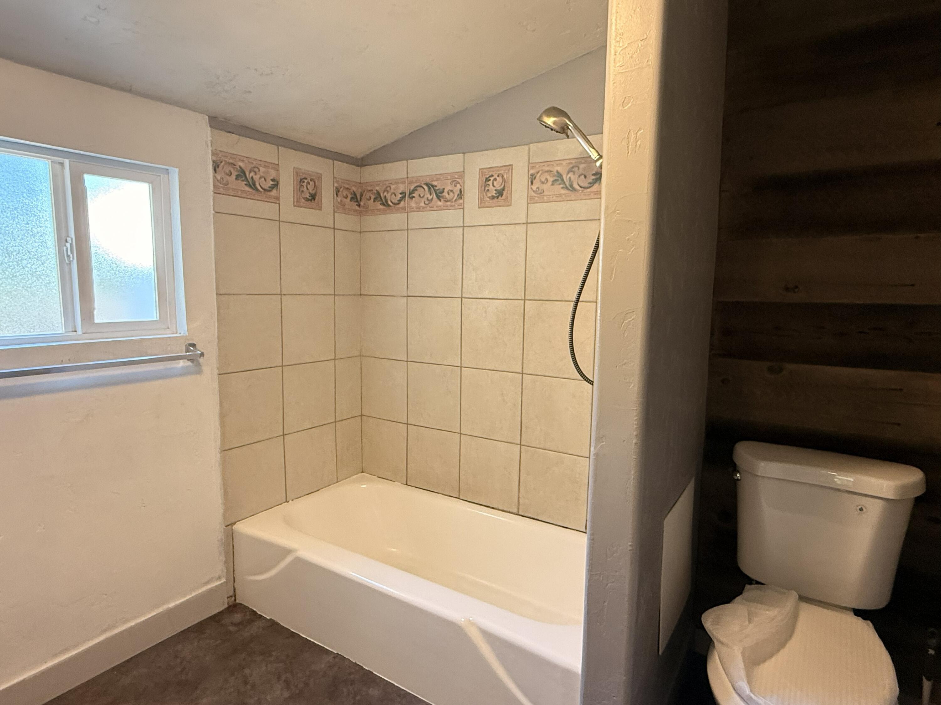 103 E Firebaugh Ave, Exeter, CA 93221