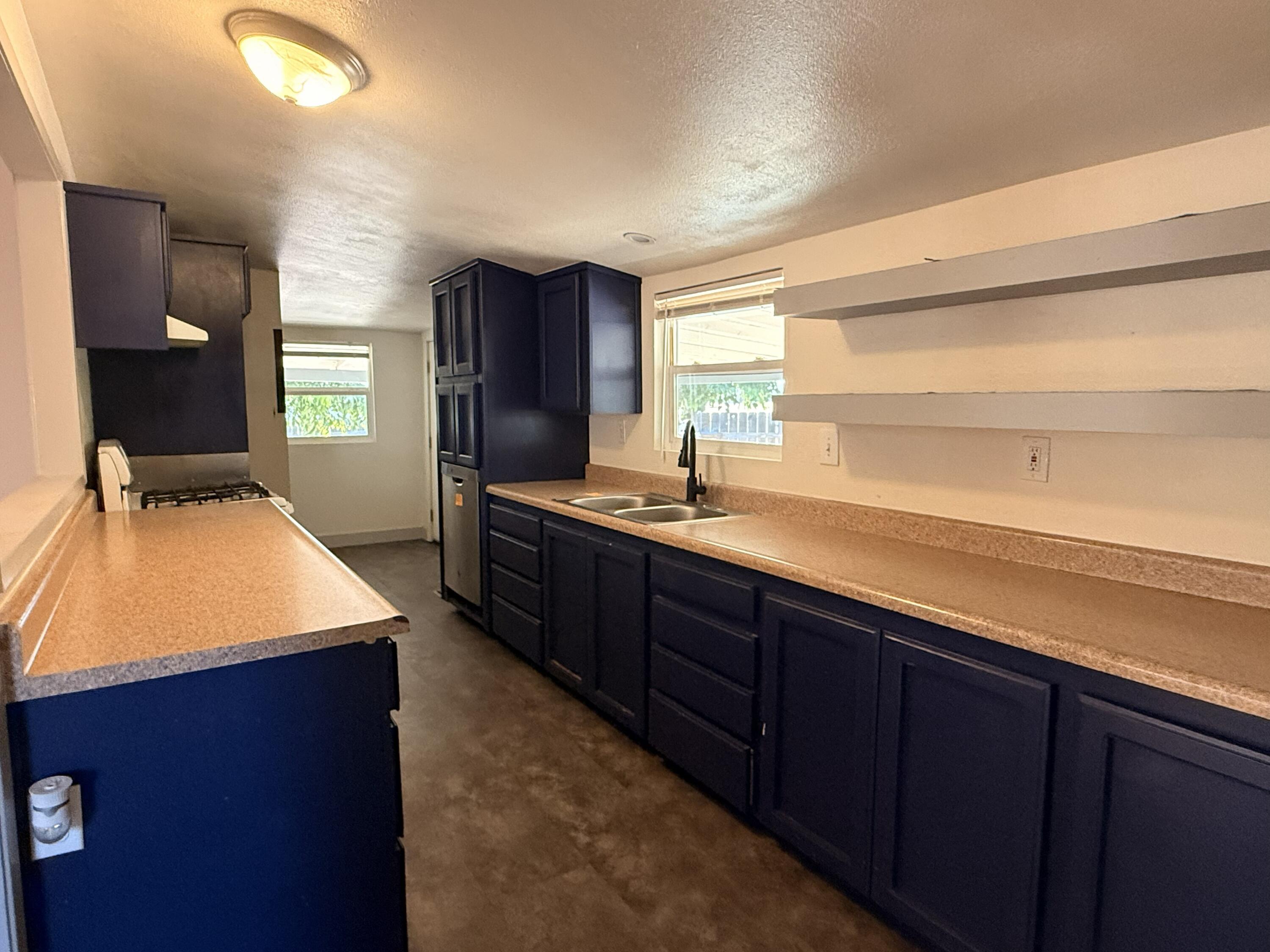 103 E Firebaugh Ave, Exeter, CA 93221