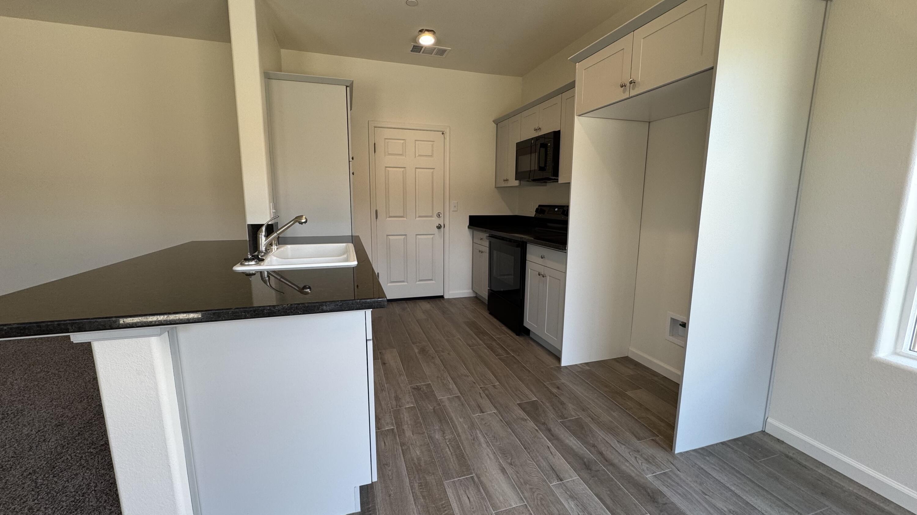30594 Bellwood Rd, Visalia, CA 93291