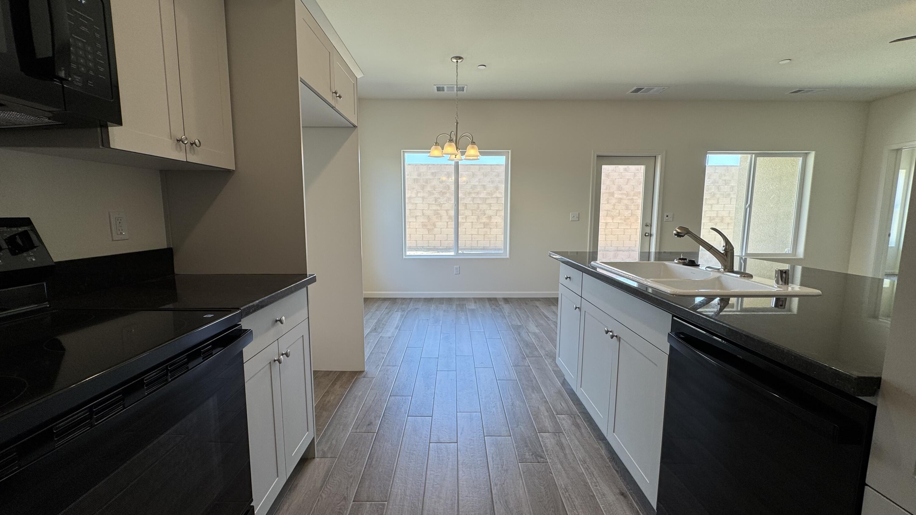 30594 Bellwood Rd, Visalia, CA 93291