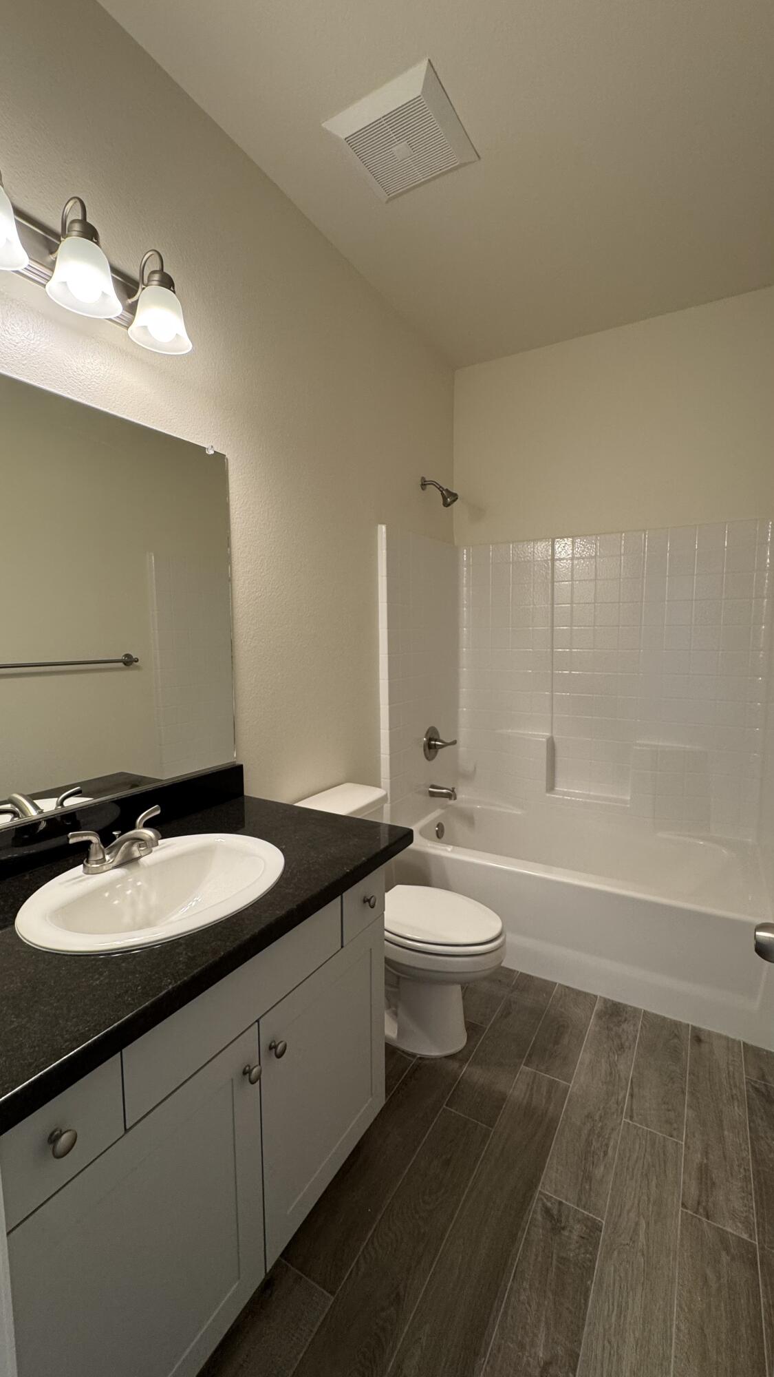 30594 Bellwood Rd, Visalia, CA 93291