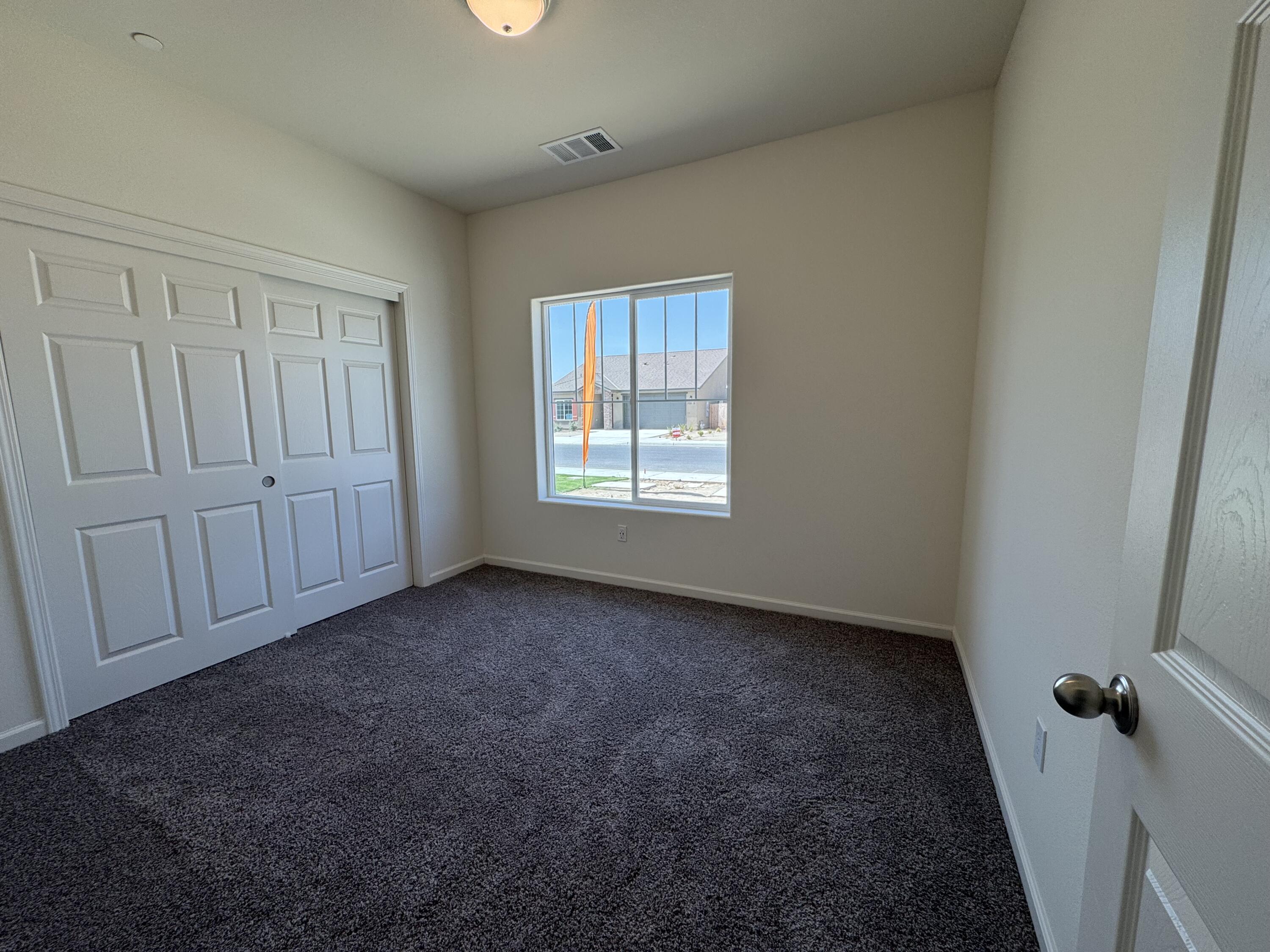 30594 Bellwood Rd, Visalia, CA 93291
