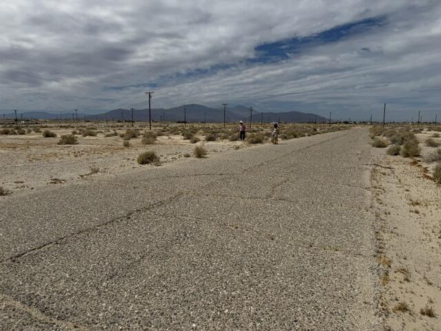 2085 Jupiter Ave, Thermal, CA 92274