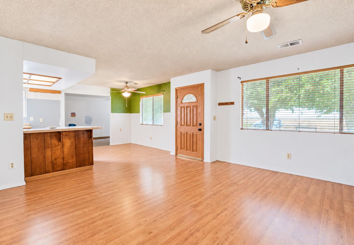 278 N Berry Rd, Tipton, CA 93272