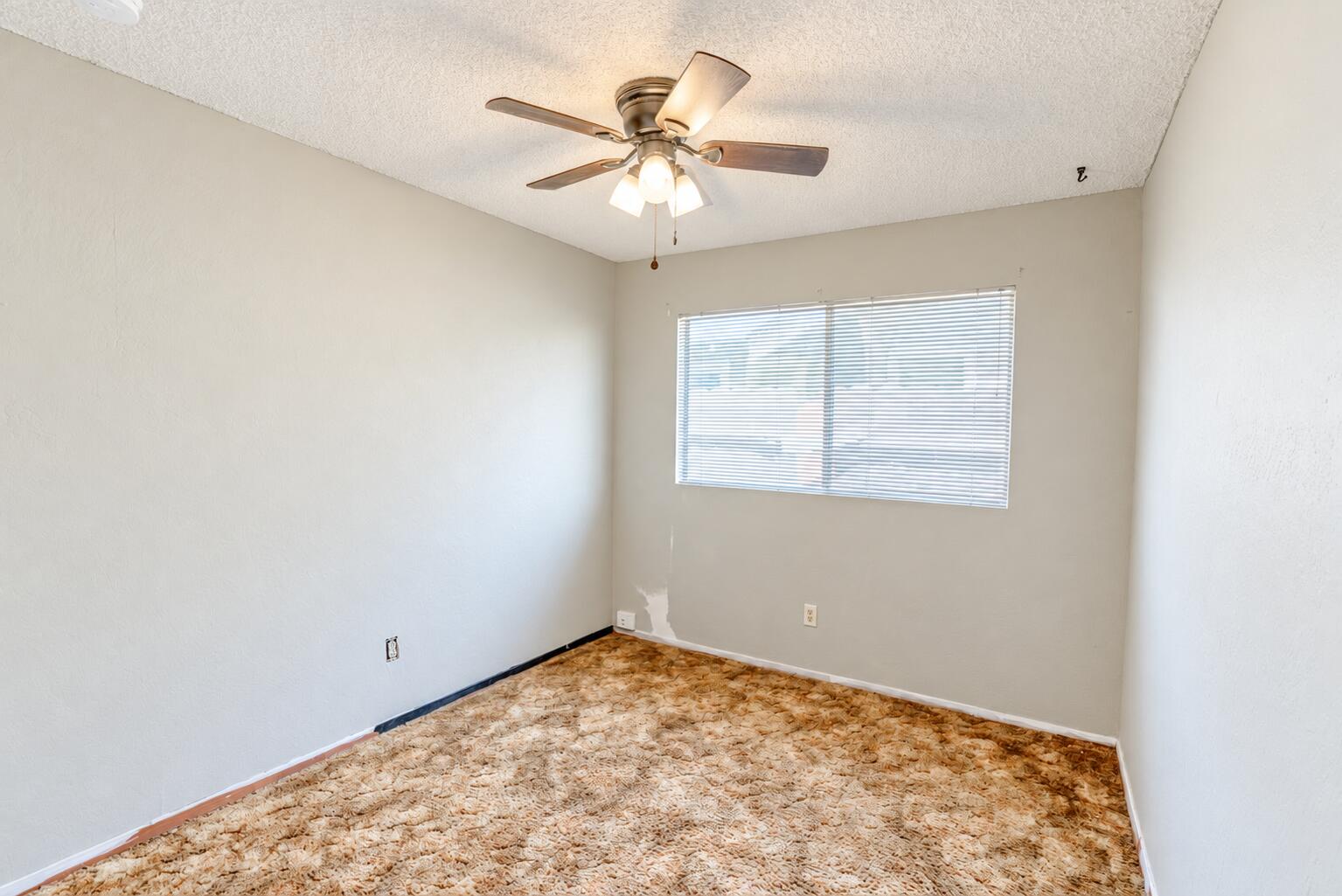 278 N Berry Rd, Tipton, CA 93272