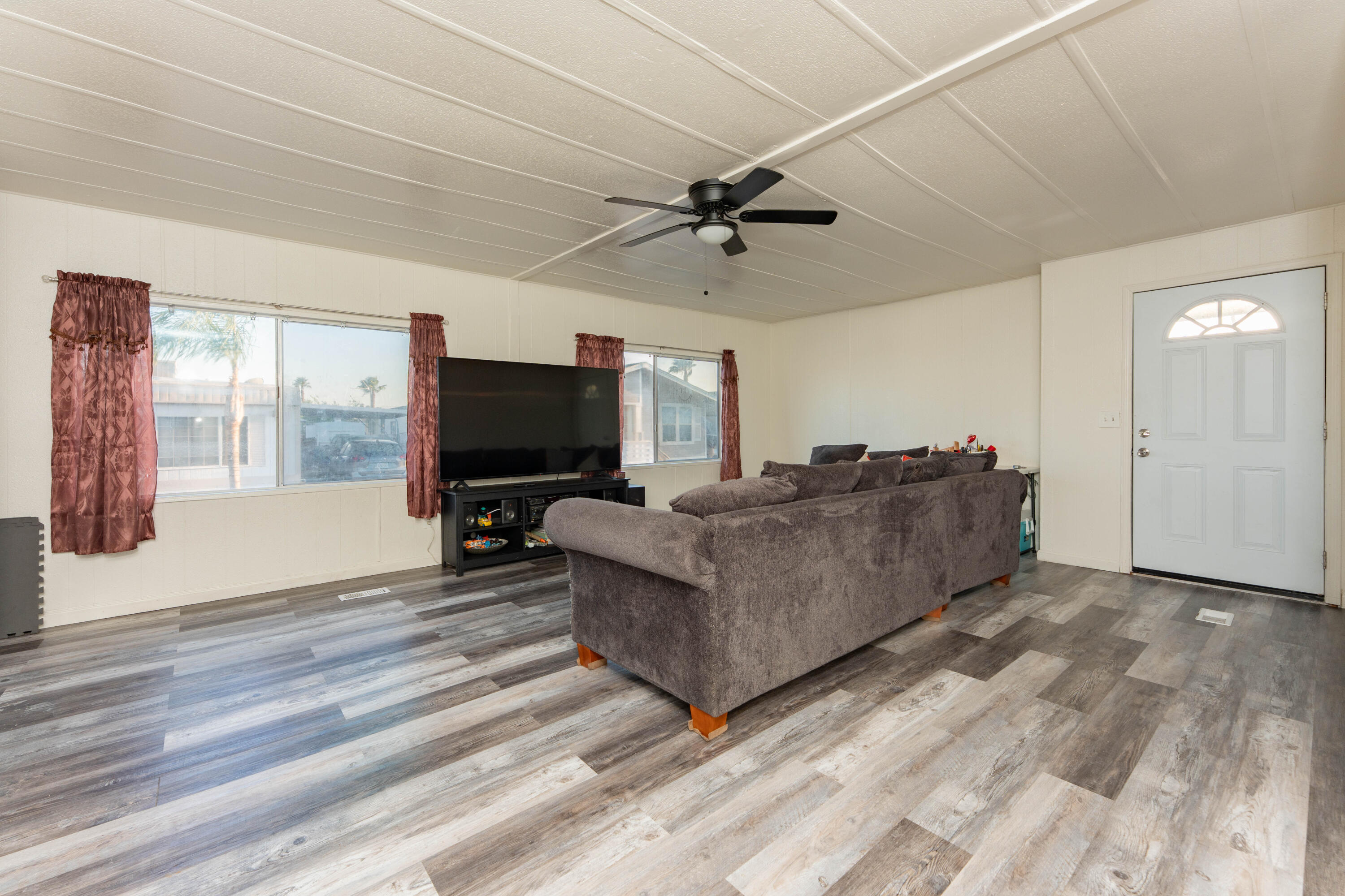 6601 Eucalyptus Dr #25, Bakersfield, CA 93306