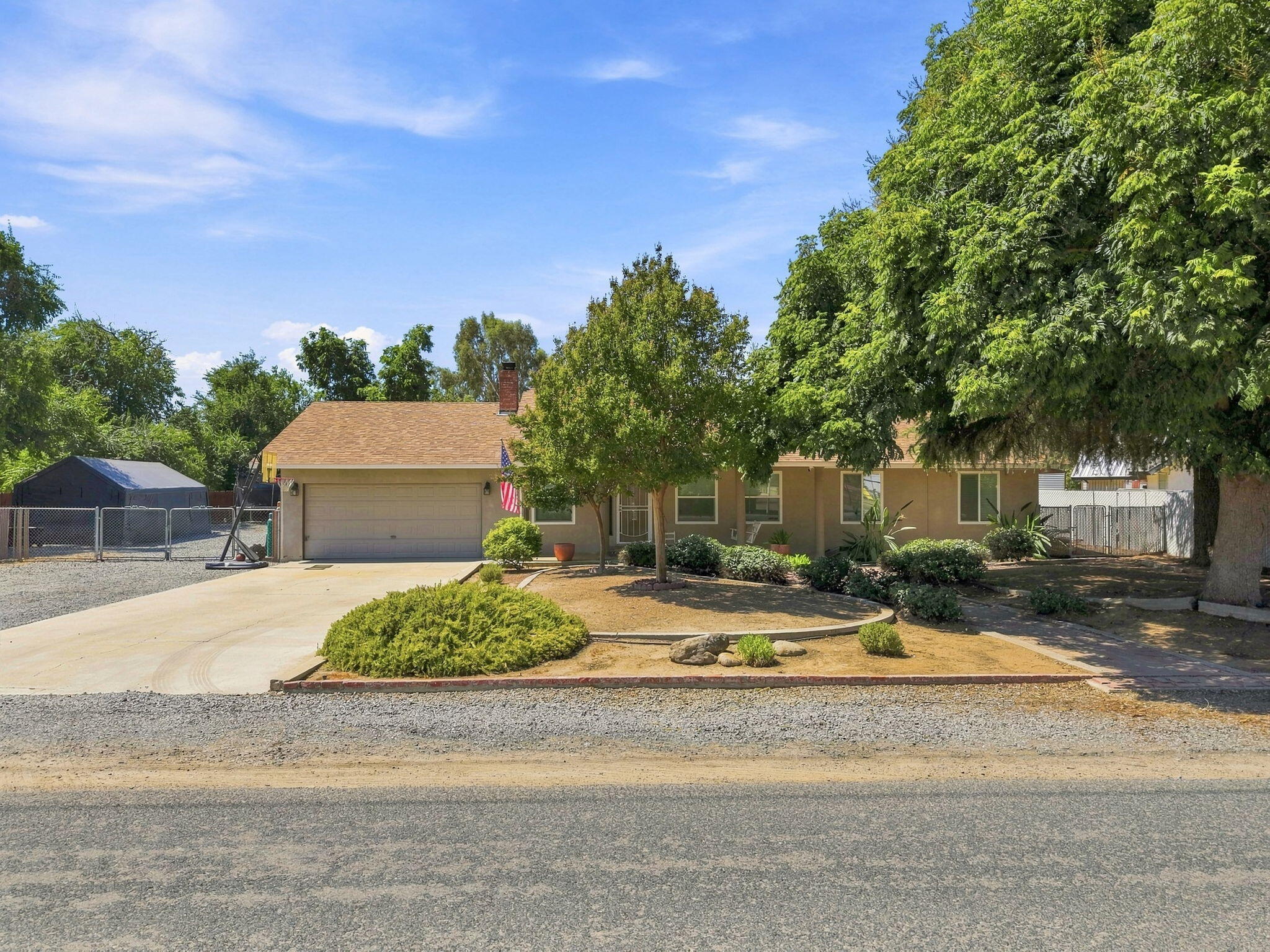 351 S Cornucopia Rd, Exeter, CA 93221