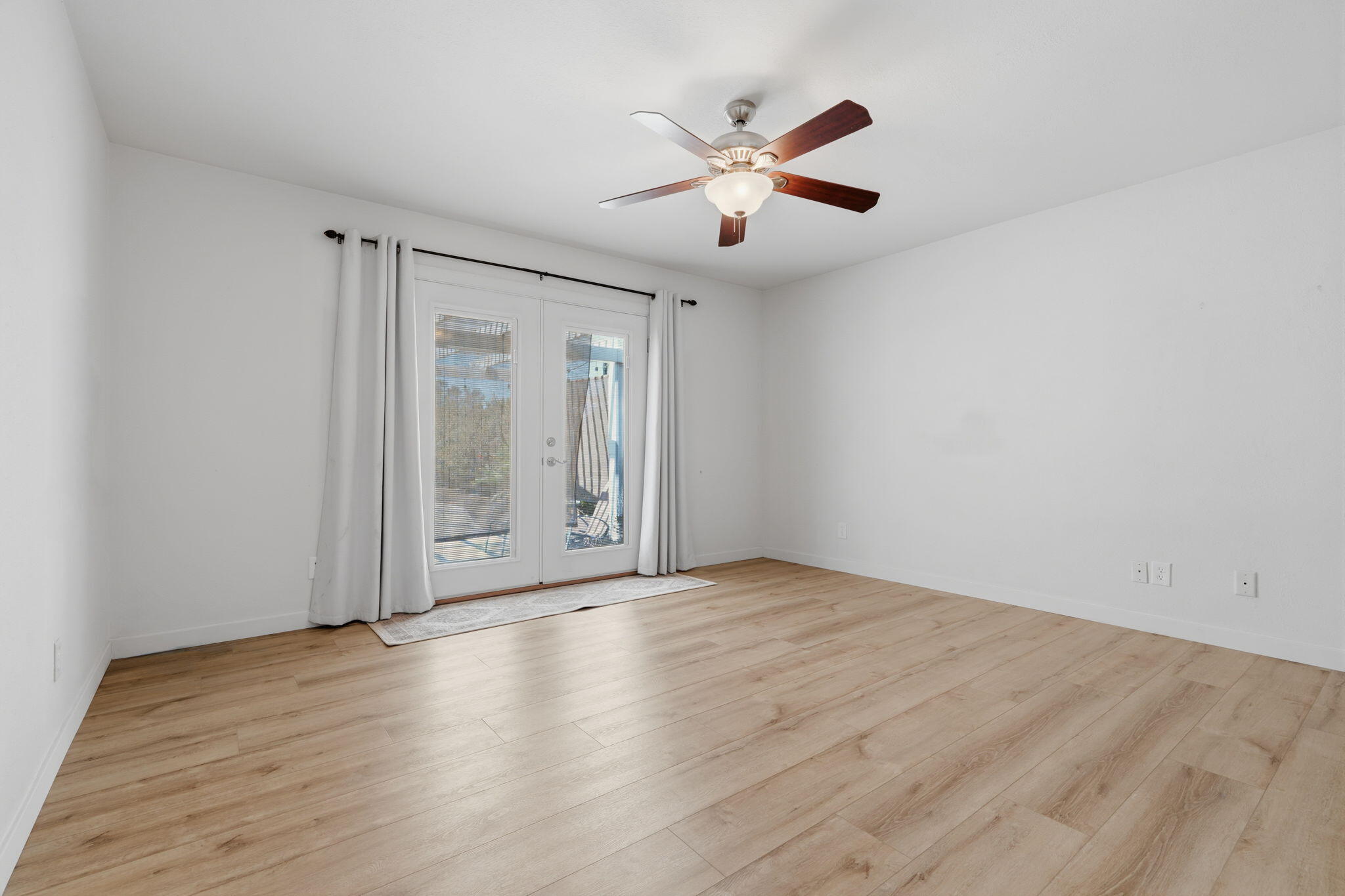 351 S Cornucopia Rd, Exeter, CA 93221