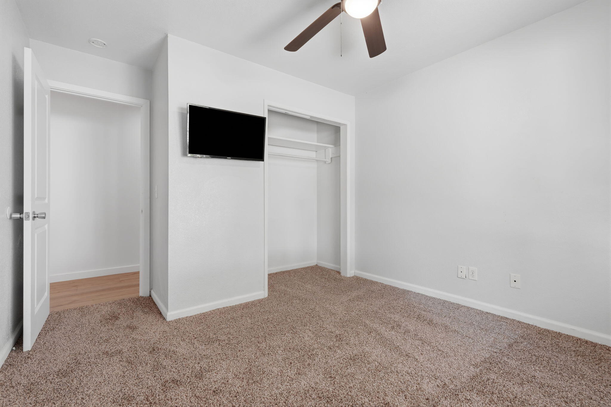 351 S Cornucopia Rd, Exeter, CA 93221
