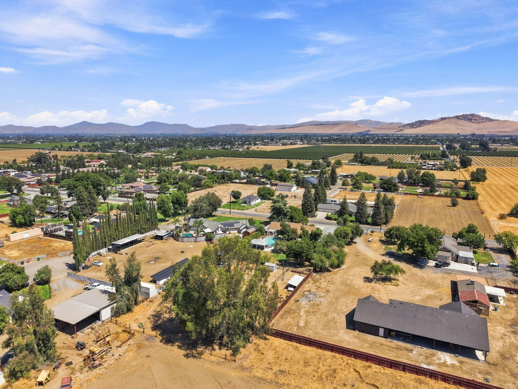 351 S Cornucopia Rd, Exeter, CA 93221