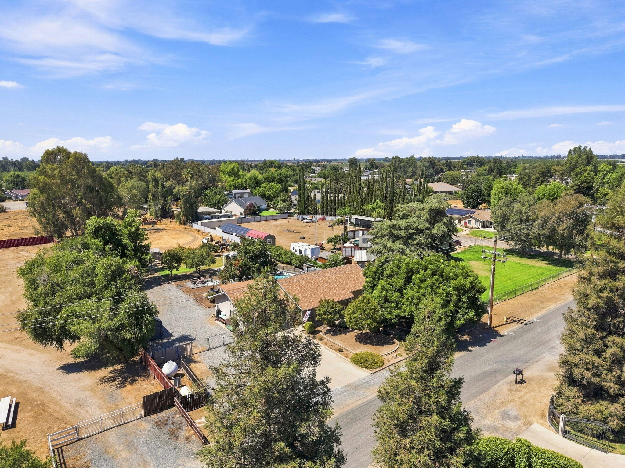 351 S Cornucopia Rd, Exeter, CA 93221