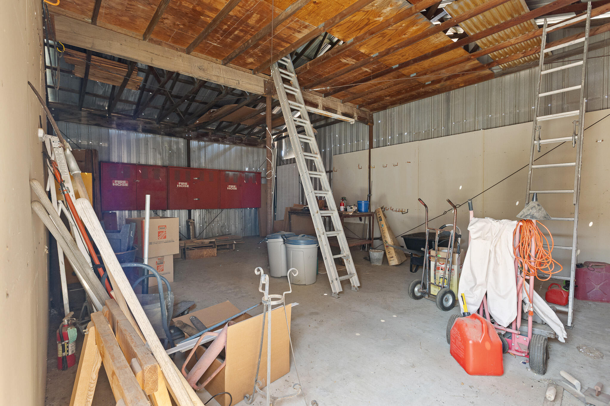 47735 Thunderhill Ln, Yokuts Valley, CA 93675