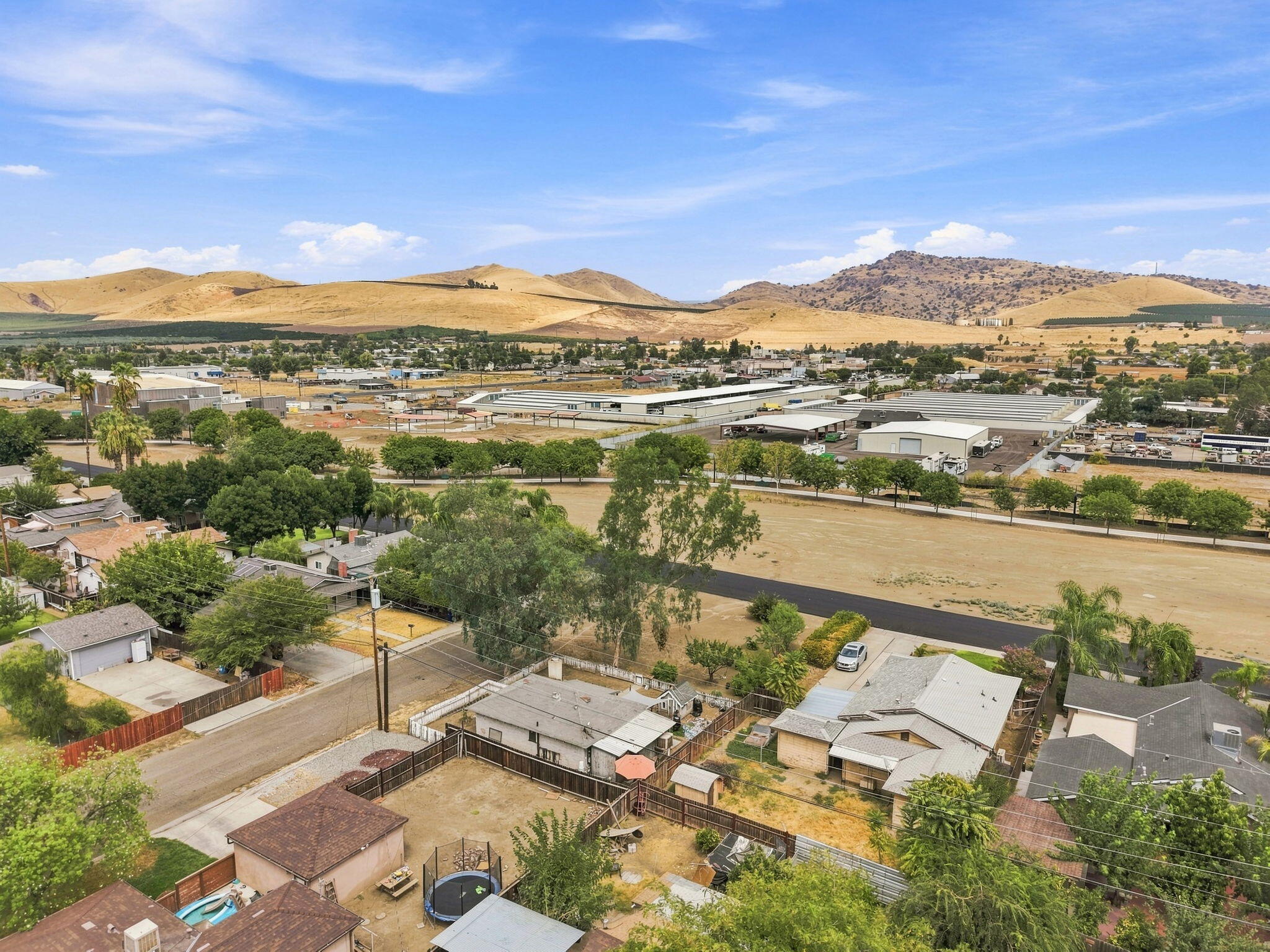 655 N 4th St, Porterville, CA 93257