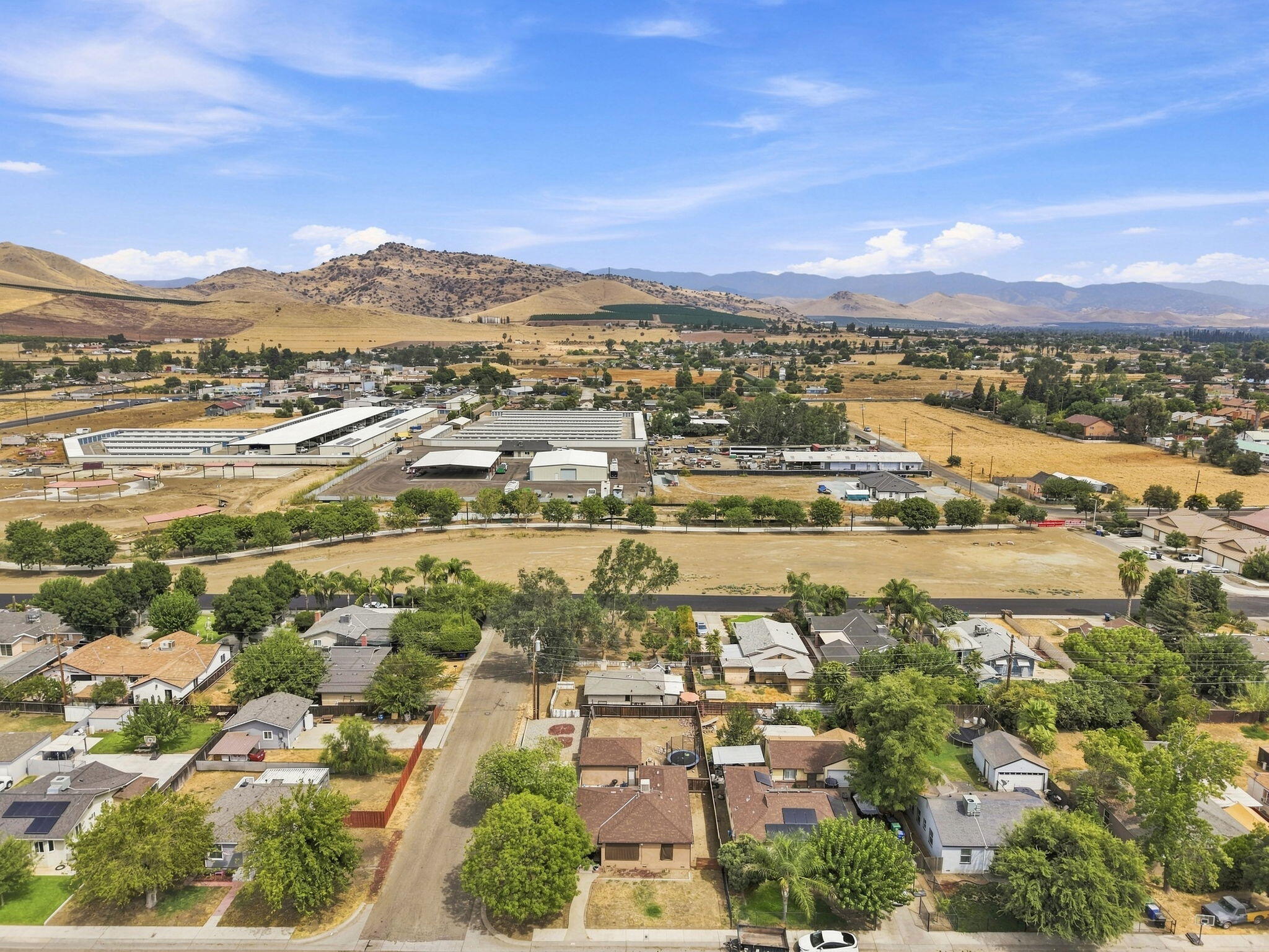 655 N 4th St, Porterville, CA 93257