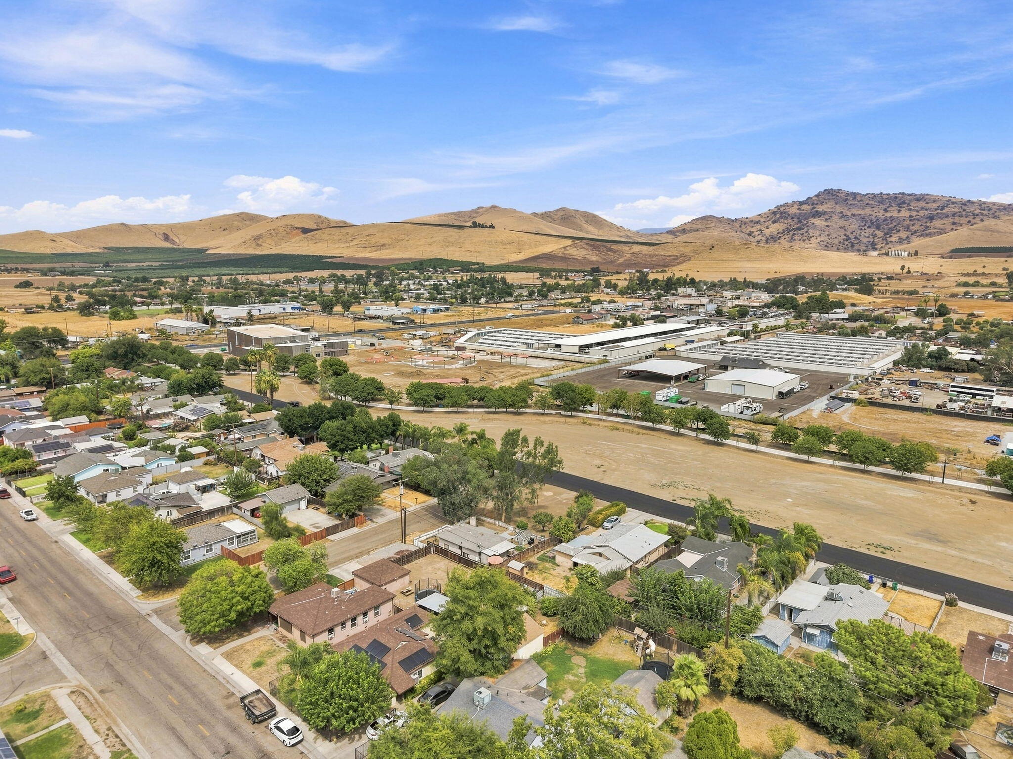 655 N 4th St, Porterville, CA 93257