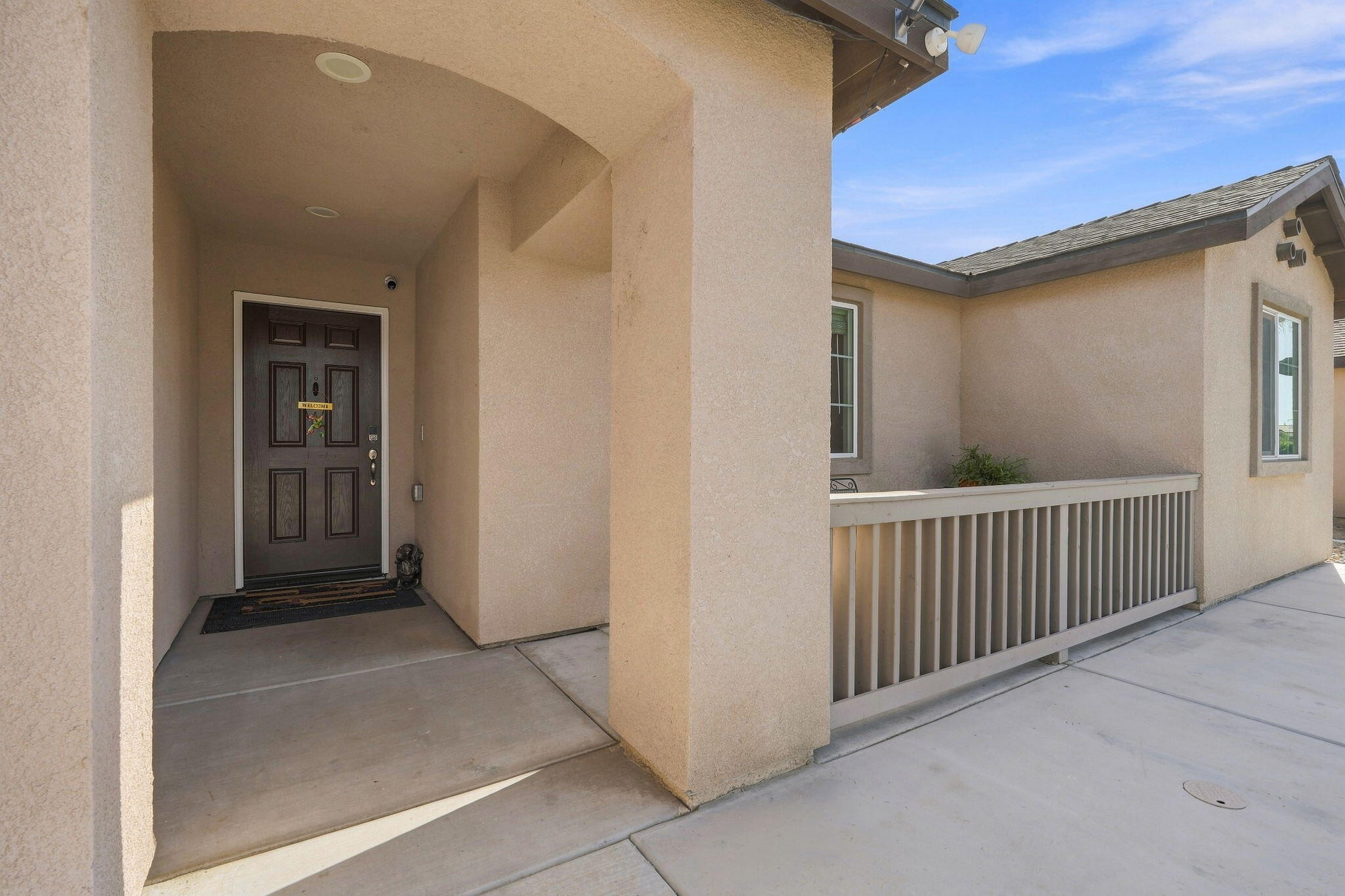 1835 W Santa Cruz Dr, Tulare, CA 93274