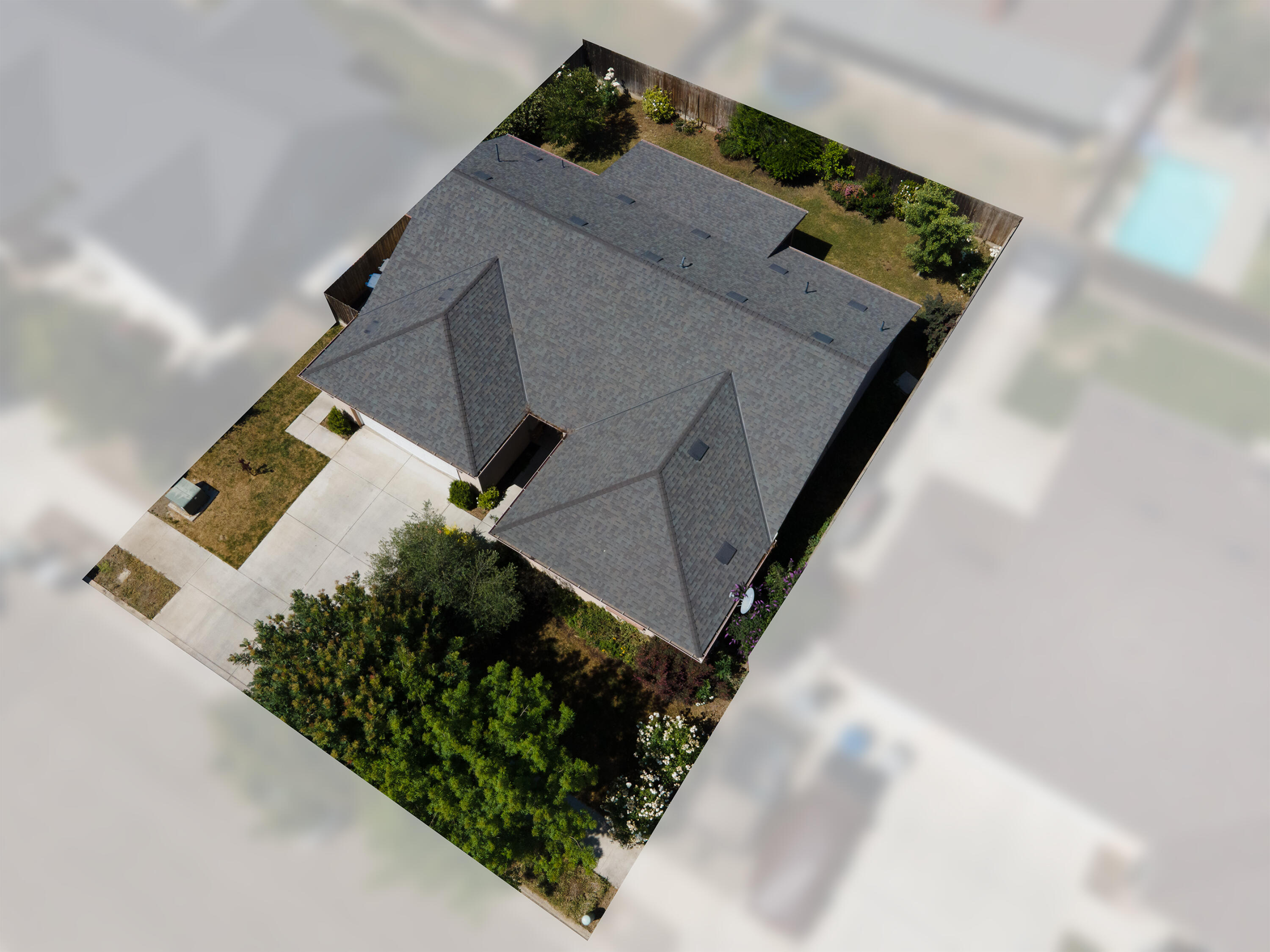 2113 S Columbus Ct, Visalia, CA 93277