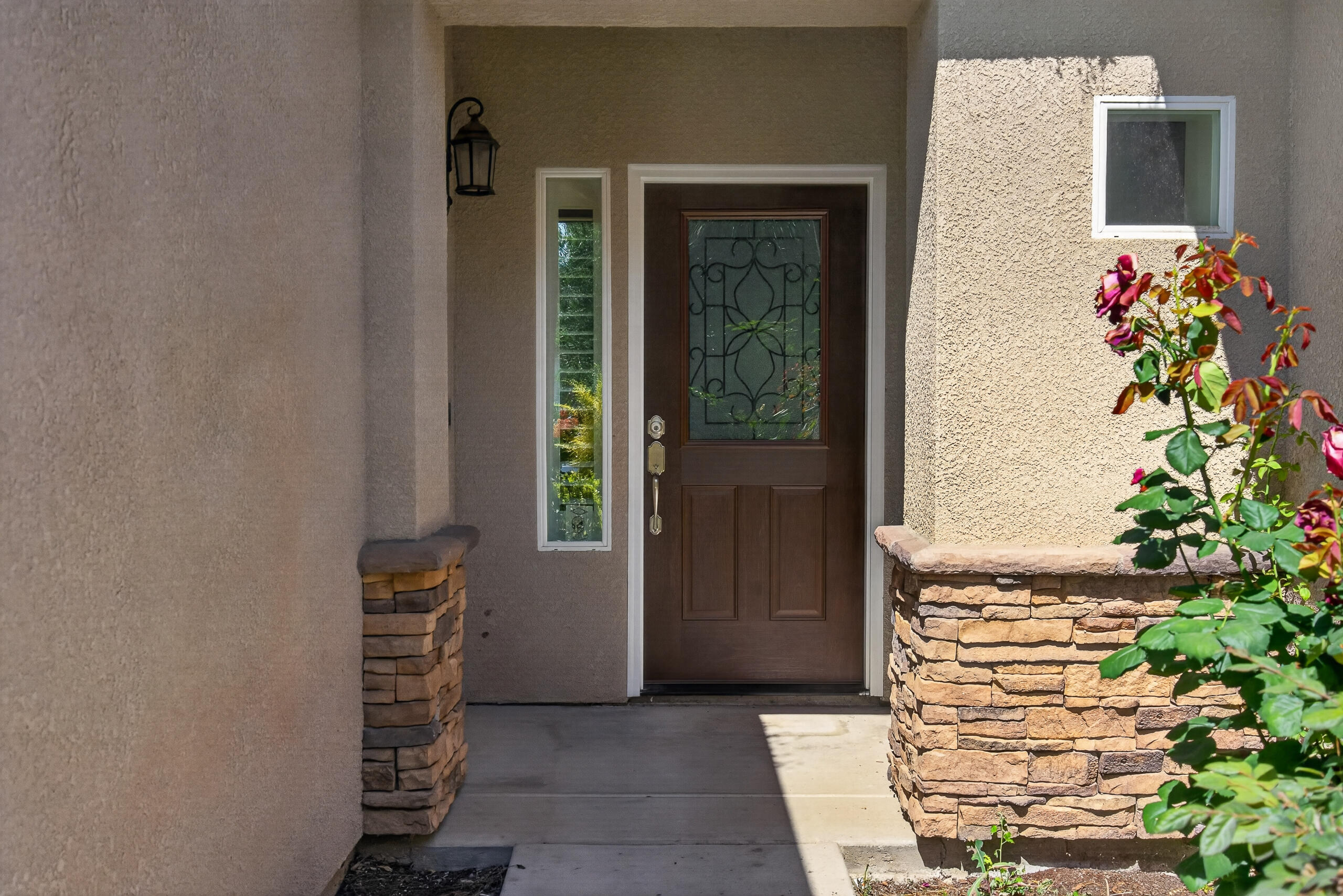 2113 S Columbus Ct, Visalia, CA 93277