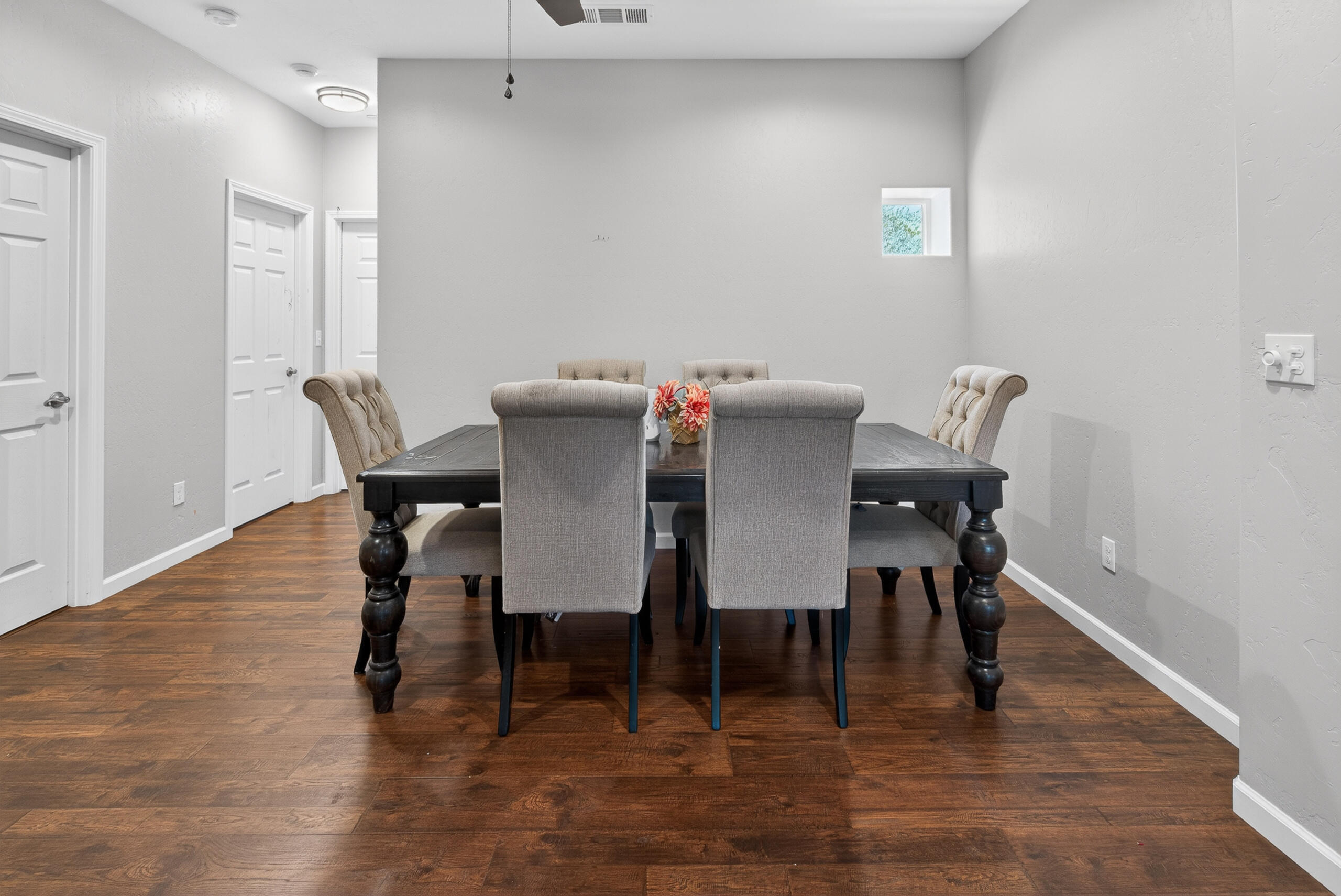 2113 S Columbus Ct, Visalia, CA 93277