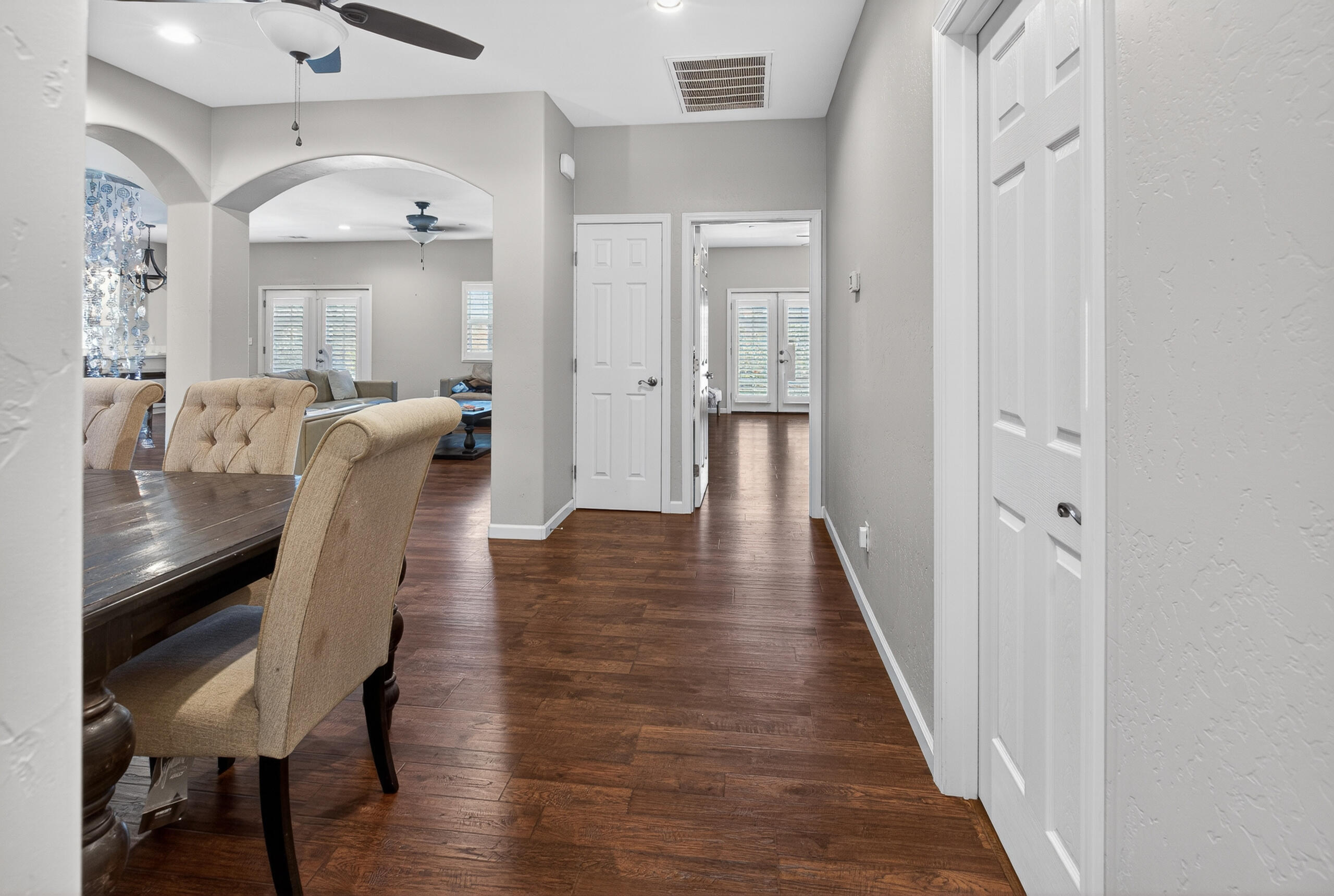 2113 S Columbus Ct, Visalia, CA 93277