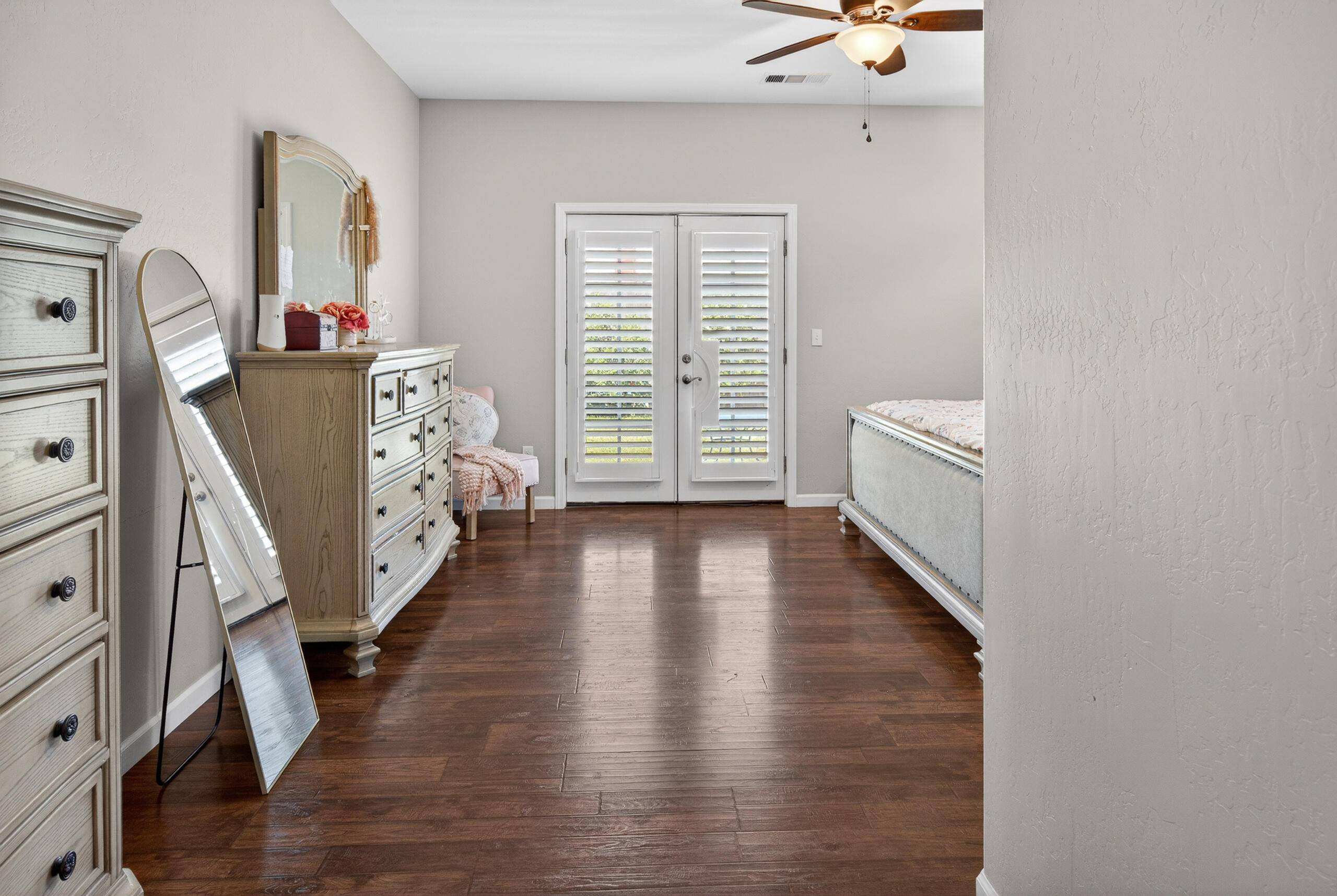 2113 S Columbus Ct, Visalia, CA 93277
