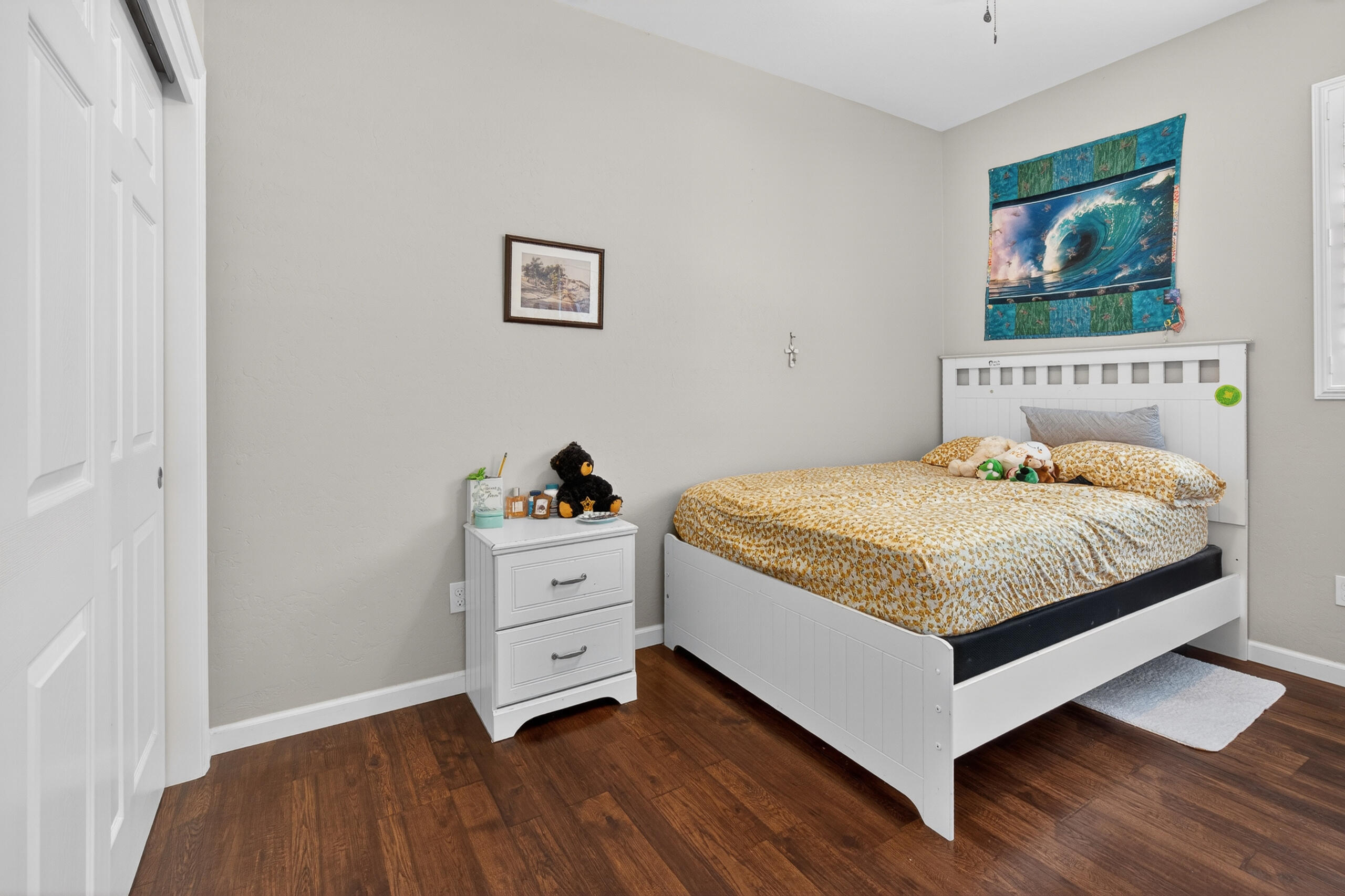 2113 S Columbus Ct, Visalia, CA 93277