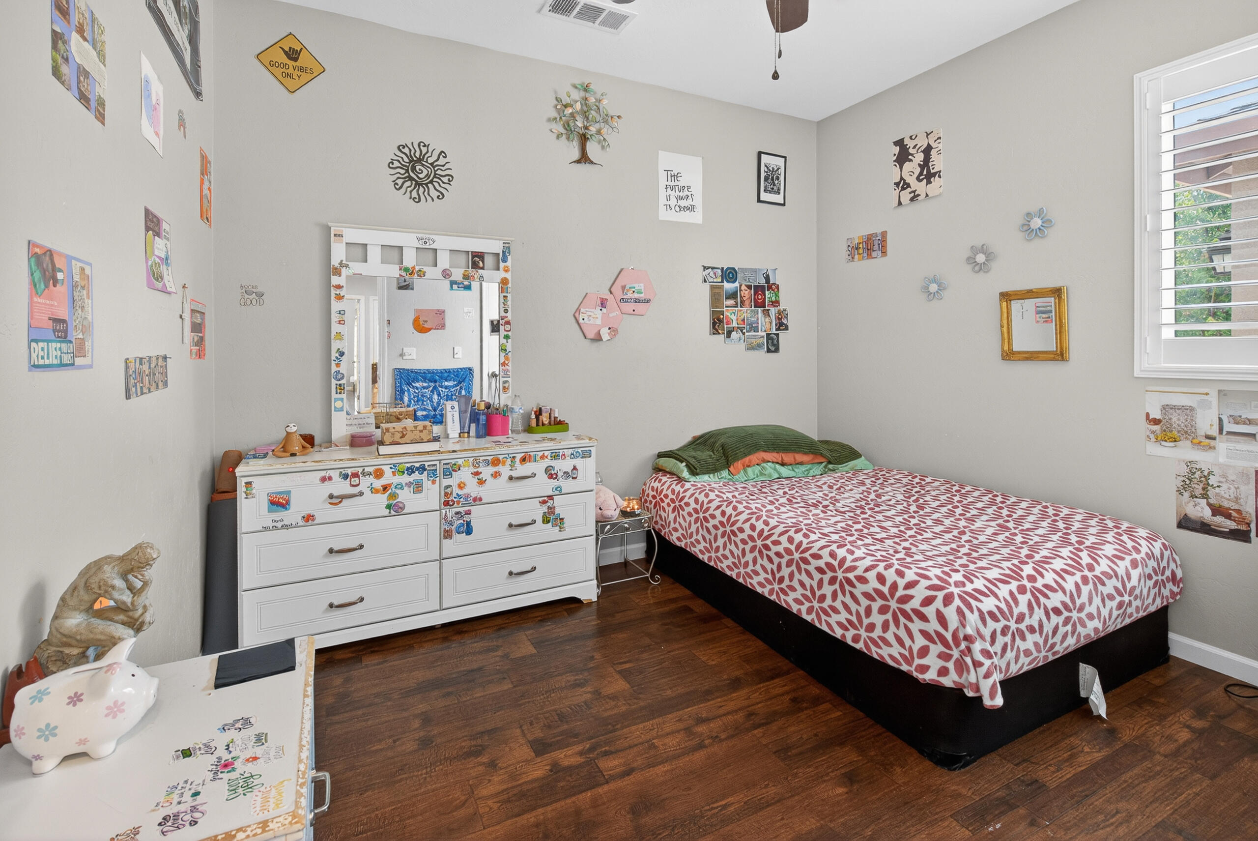 2113 S Columbus Ct, Visalia, CA 93277