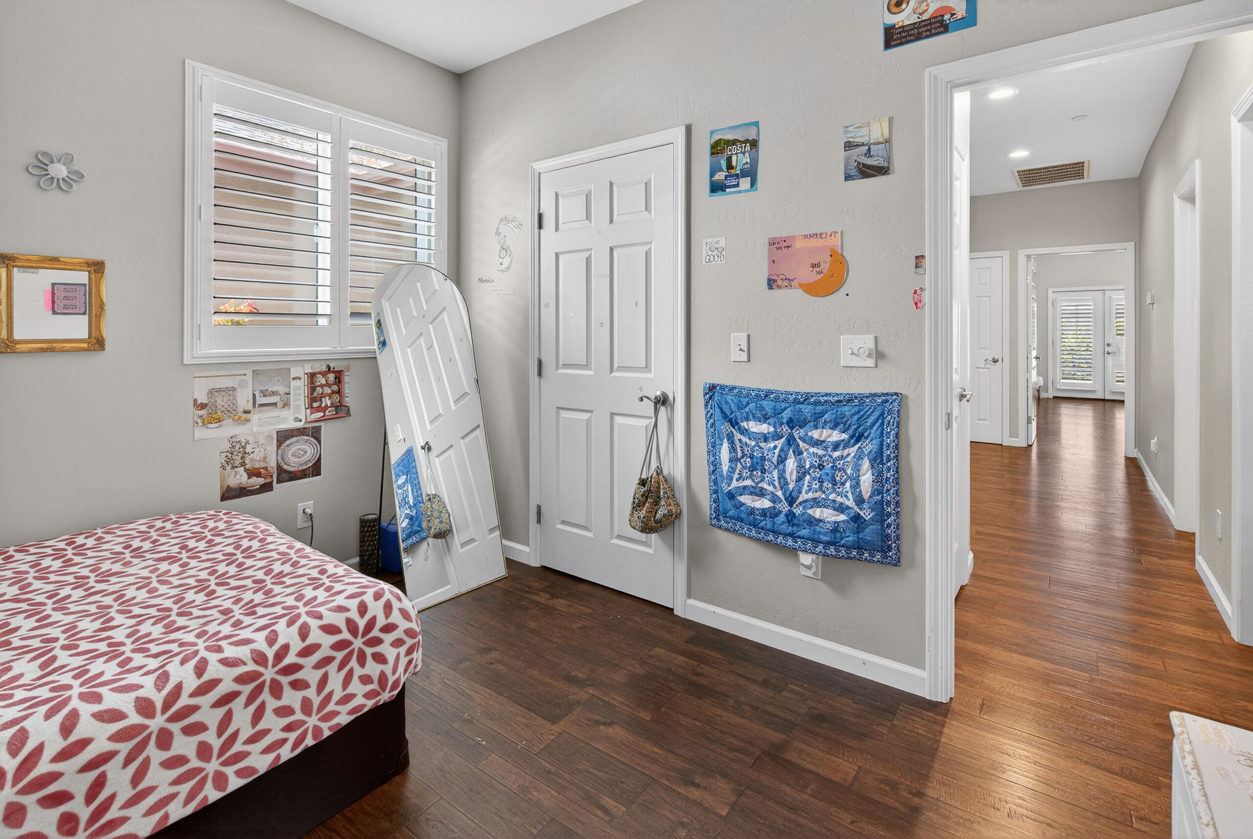 2113 S Columbus Ct, Visalia, CA 93277
